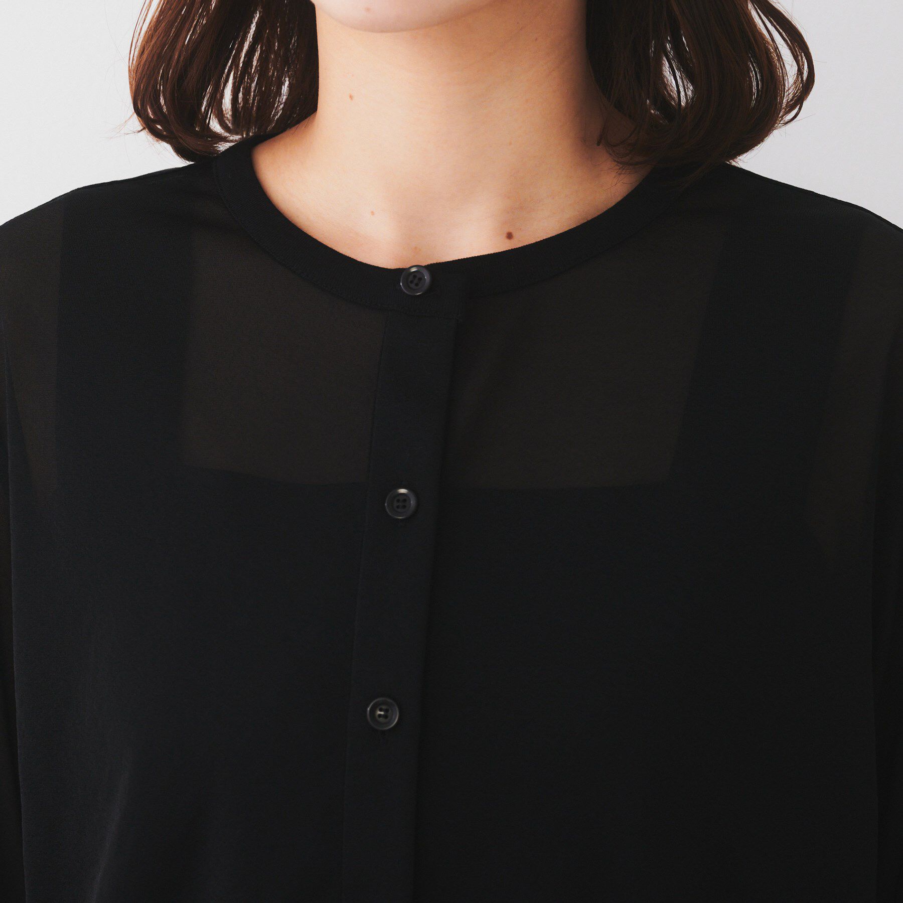 UNTITLED「【洗える/ストレッチ性/短丈】クルーネックシアーカーディガン」|カーディガン|