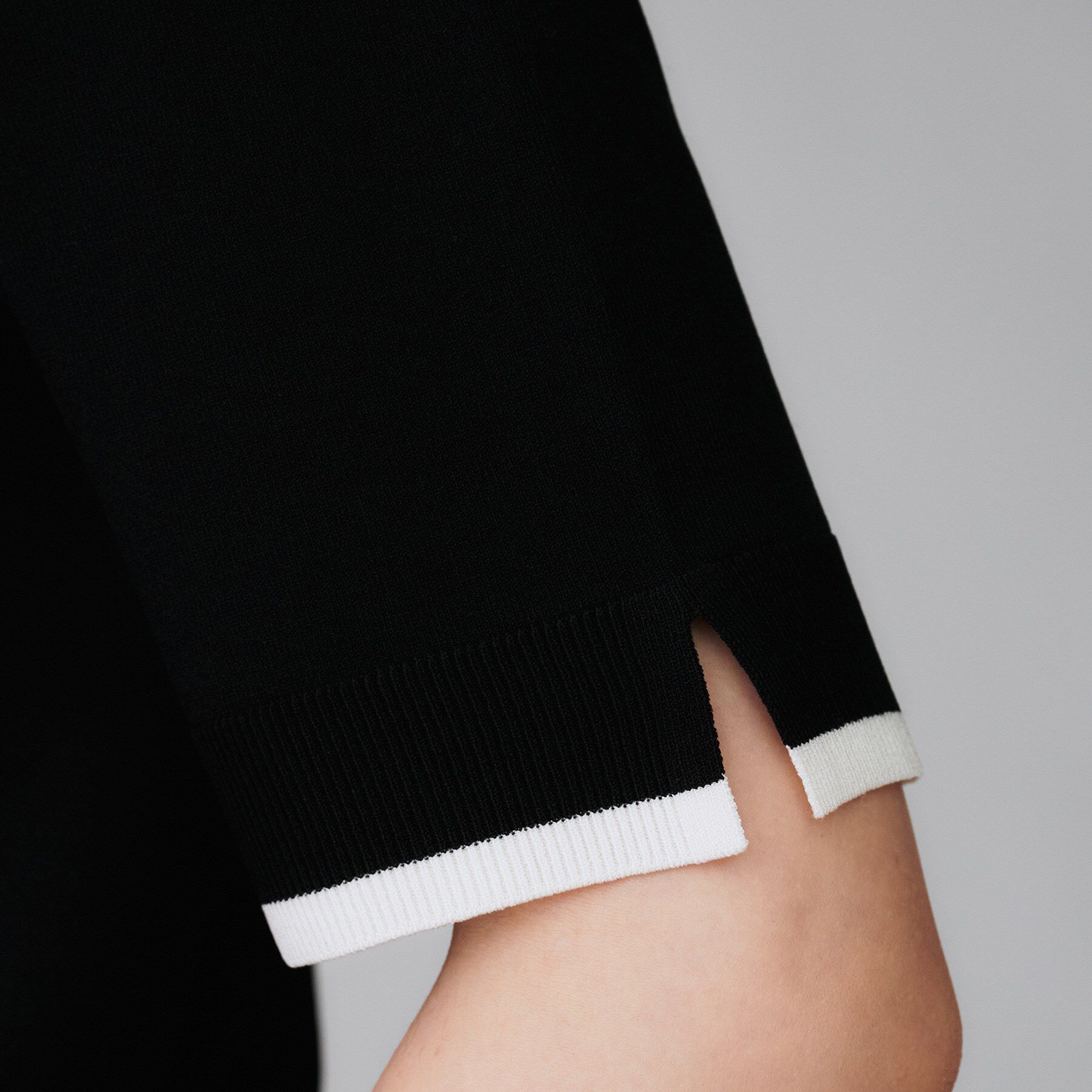 UNTITLED「【アンサンブル可/薄手/洗える】5分袖クルーニット」|ニット・セーター|