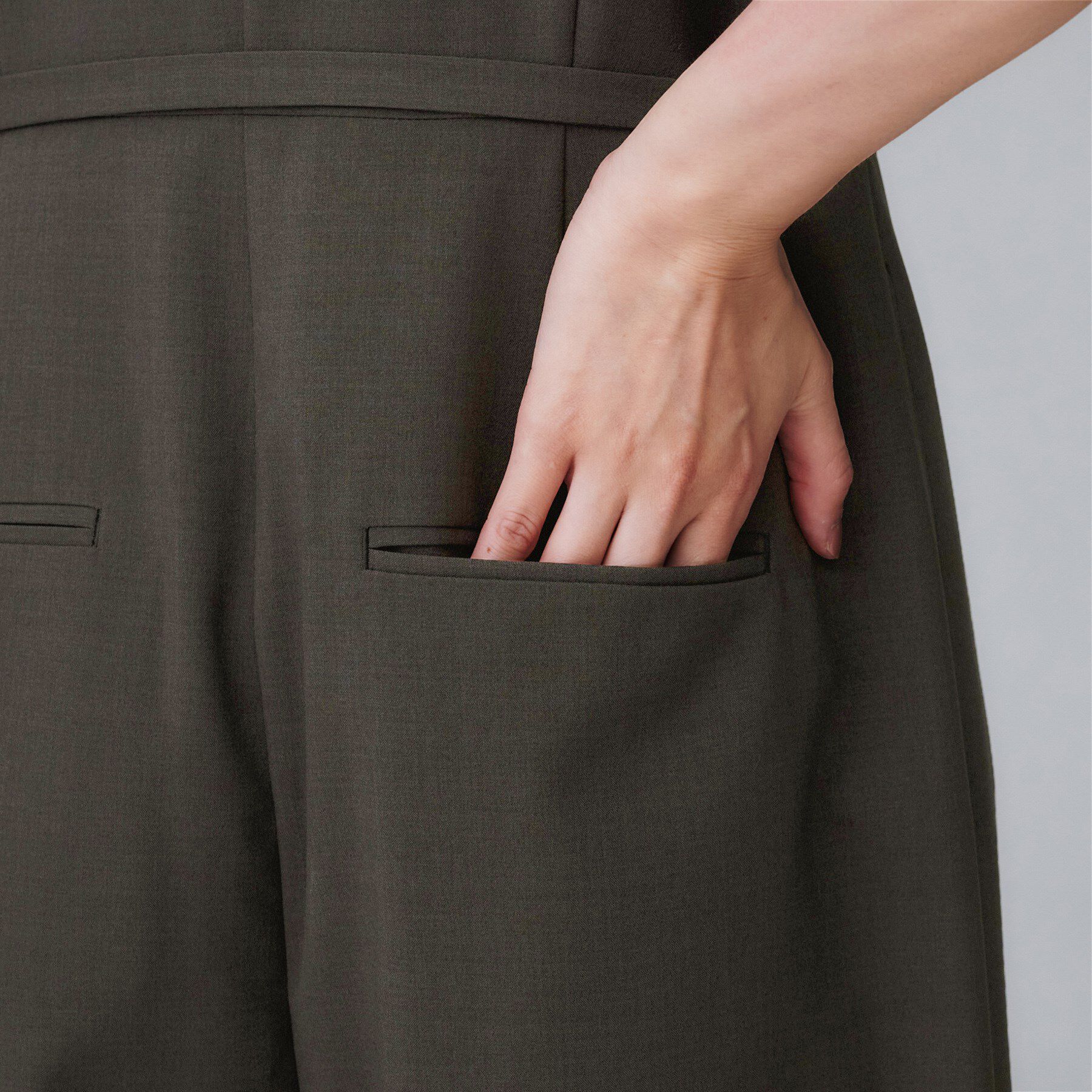 UNTITLED「【きれいめ/オールインワン】梳毛調合繊コンビネゾン」|オールインワン|