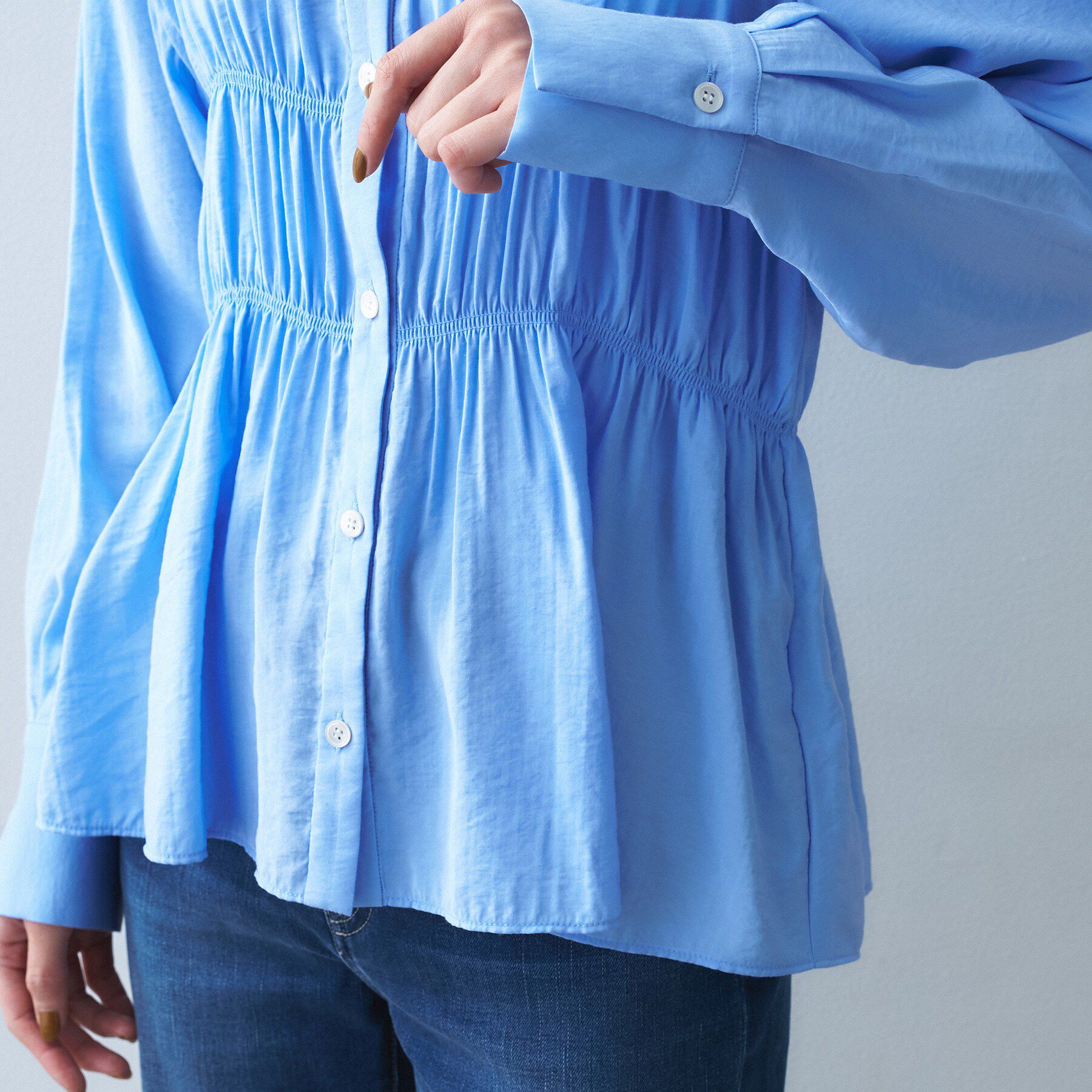 UNTITLED「【着映え/洗える】リラックスシャーリングブラウス」|シャツ・ブラウス|