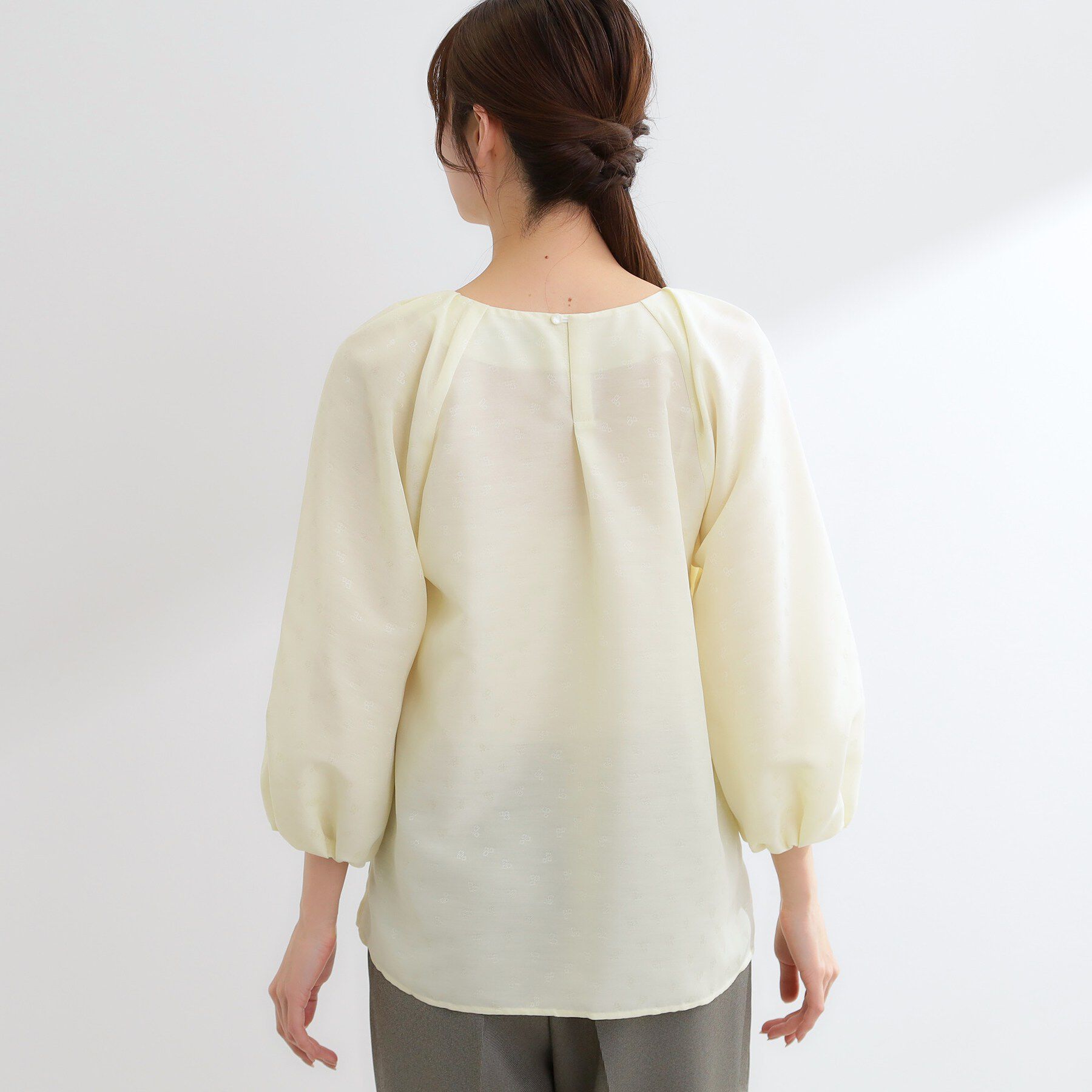 Reflect「ボリュームスリーブサテンジャカードブラウス」|シャツ・ブラウス|