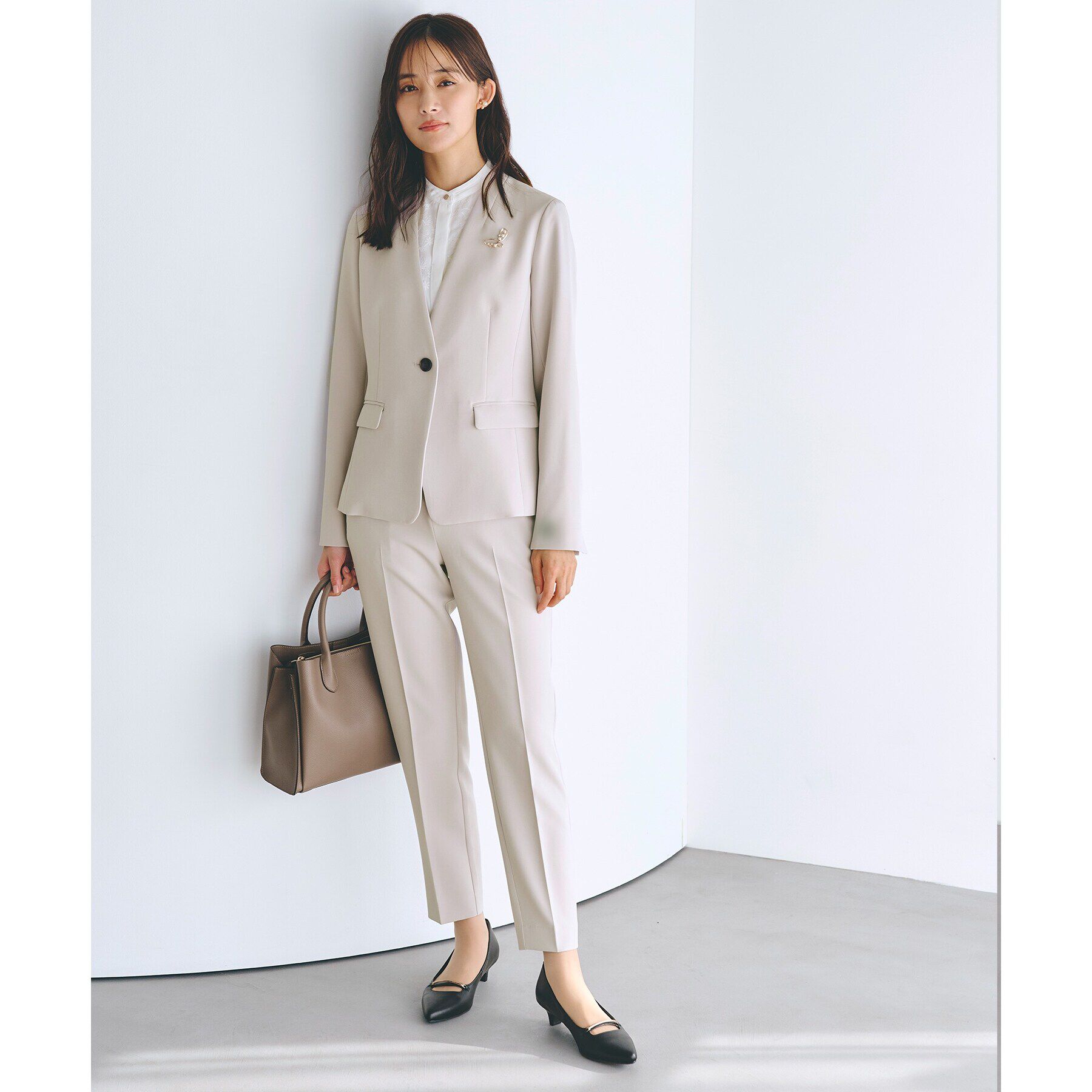 grove「しなやかストレッチ イージーケアテーパードパンツ」|その他|