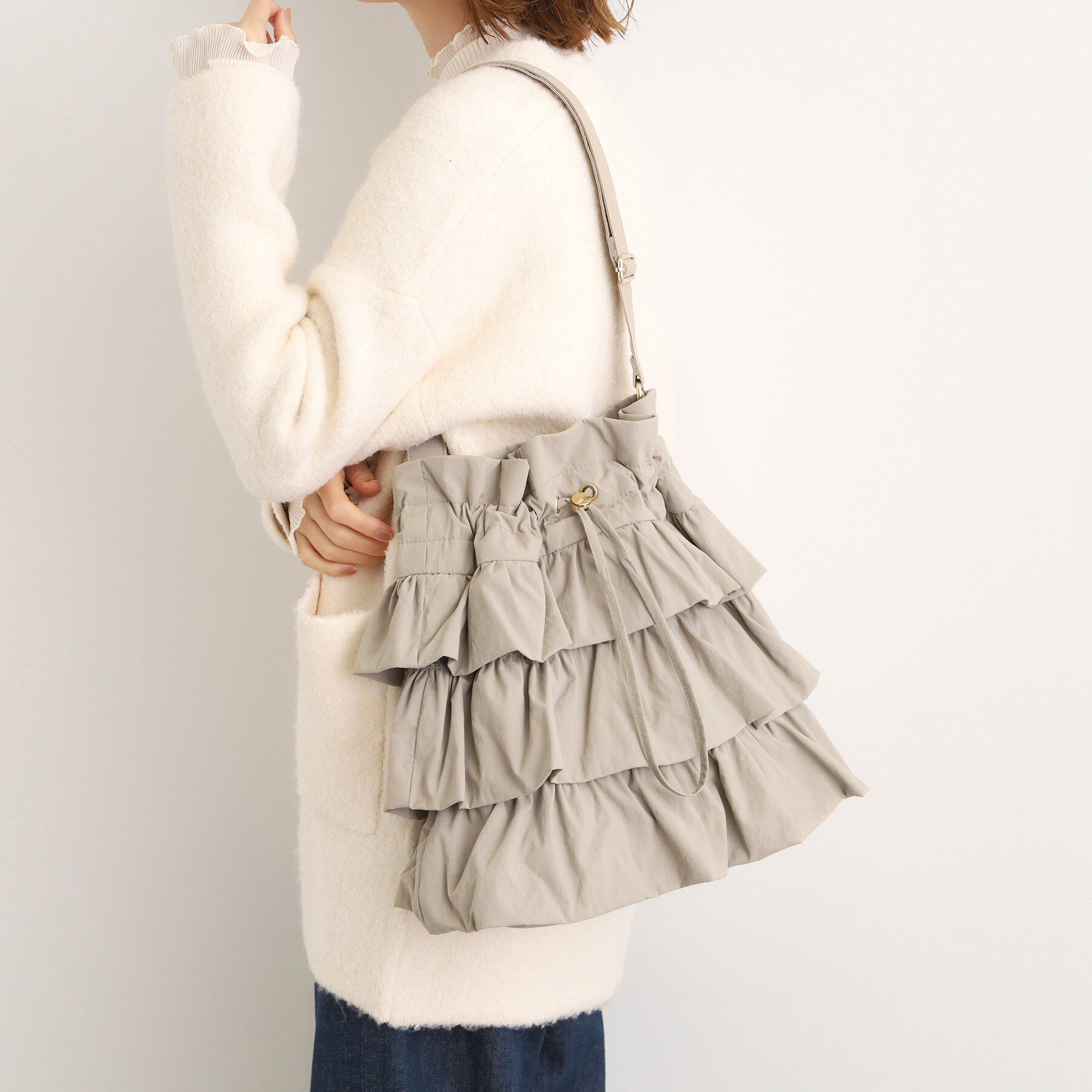 grove「【撥水】ティアードドロストショルダー」|ショルダー・メッセンジャー|ライトベージュ(05