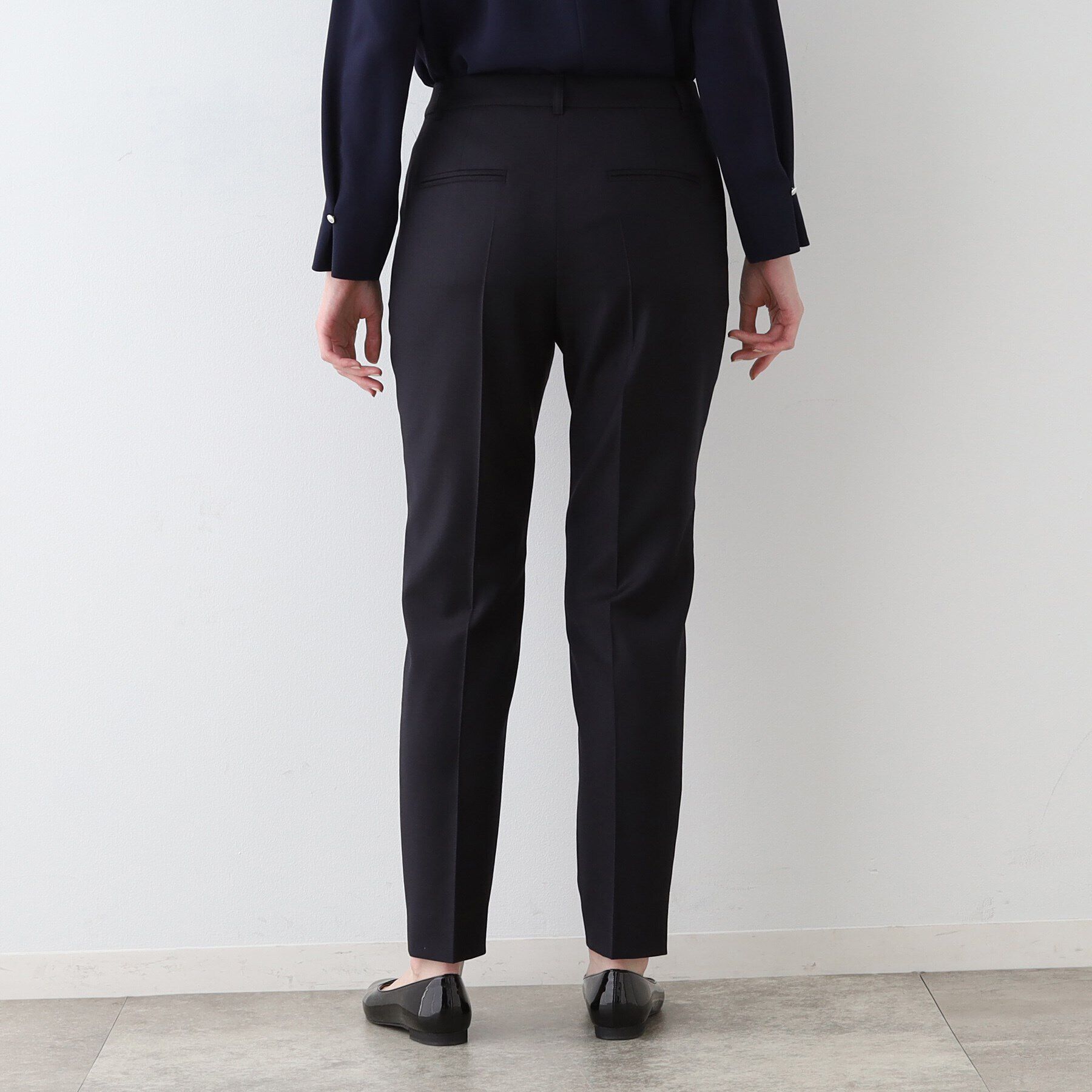 INDIVI「【日本製／インポート素材】ウールストレッチ テーパードパンツ」|スーツ|