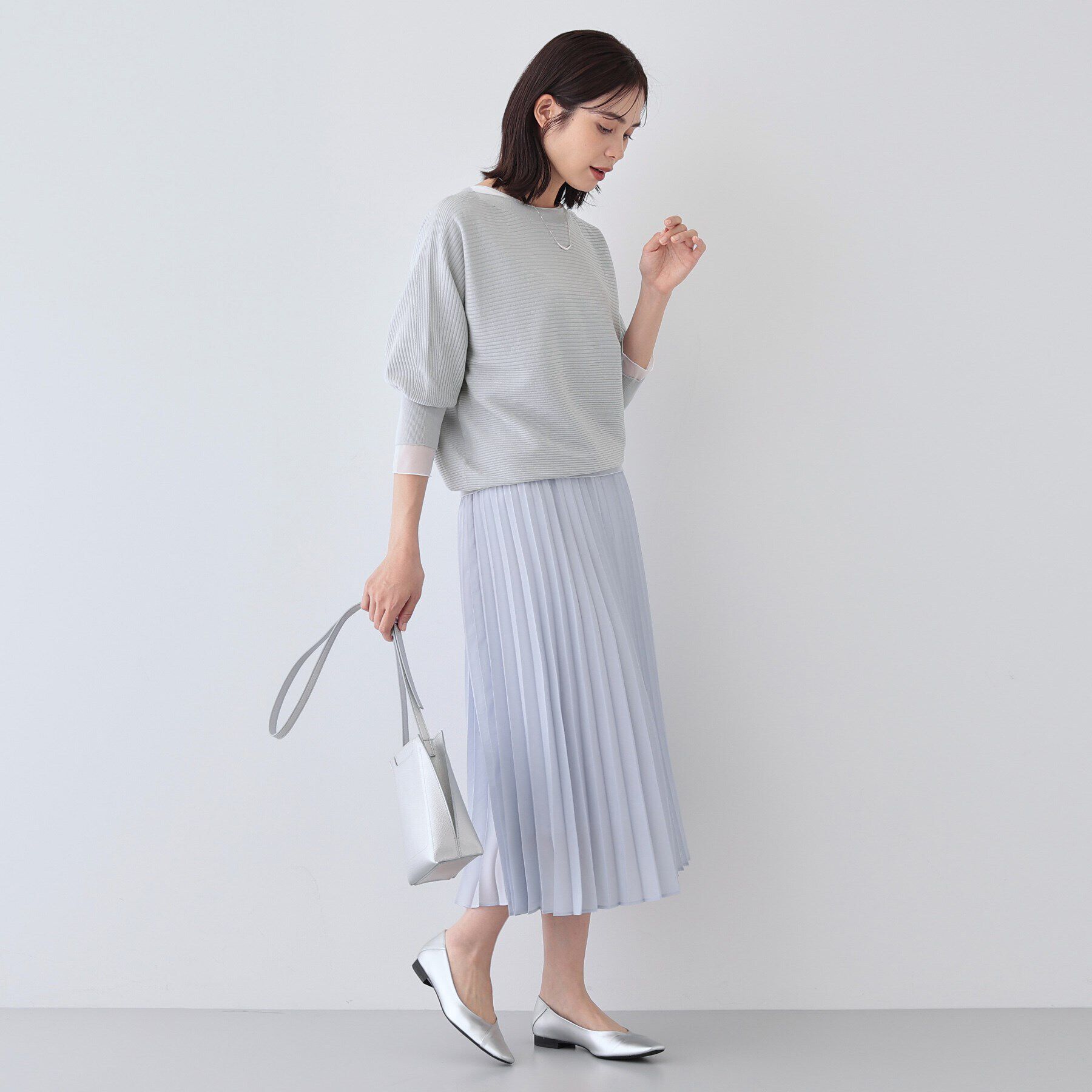 INDIVI「【洗える／無縫製】美シルエット ドルマンスリーブニット」|ニット・セーター|