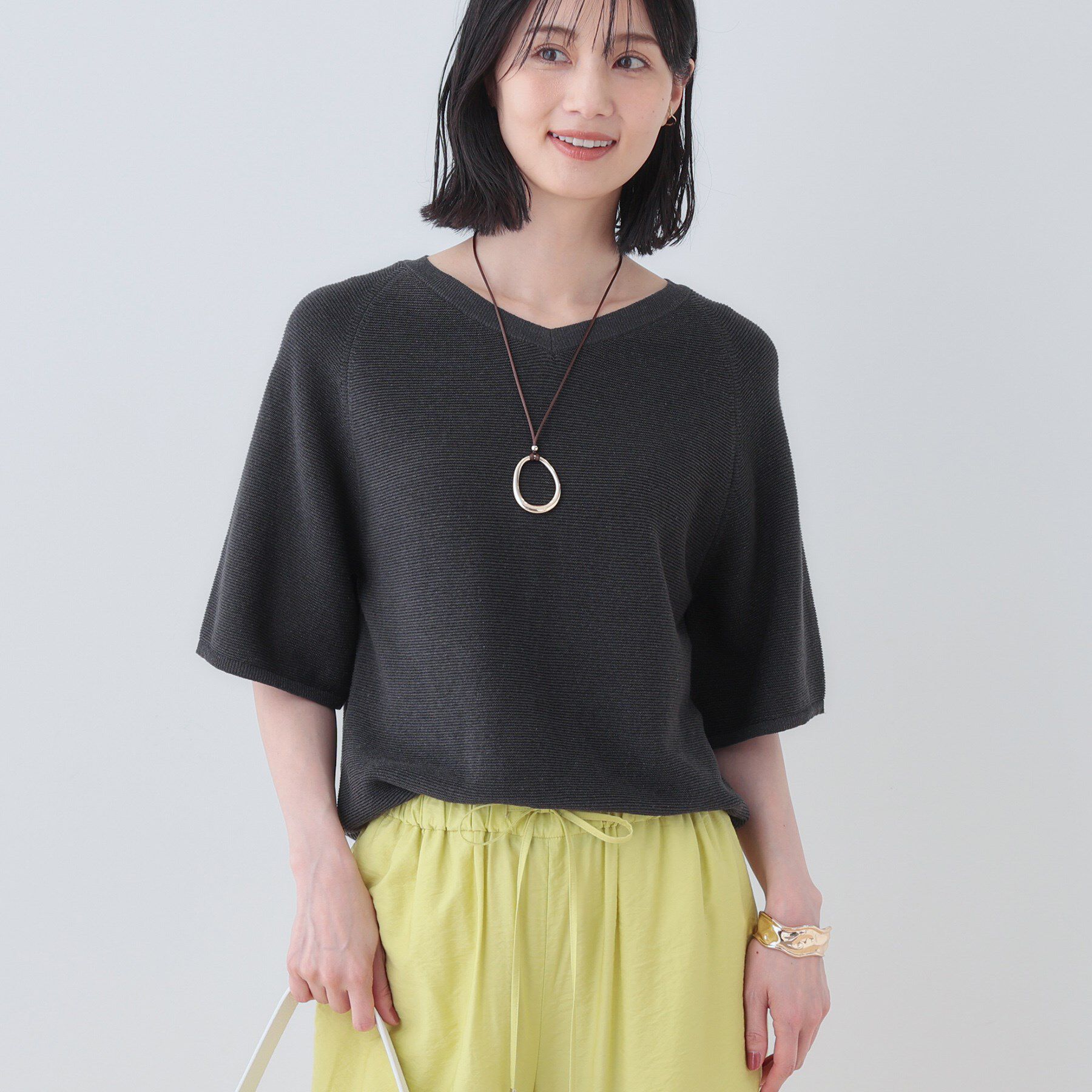 INDIVI「新色登場！【上品ラメ素材】フレアスリーブニット」|ニット・セーター|