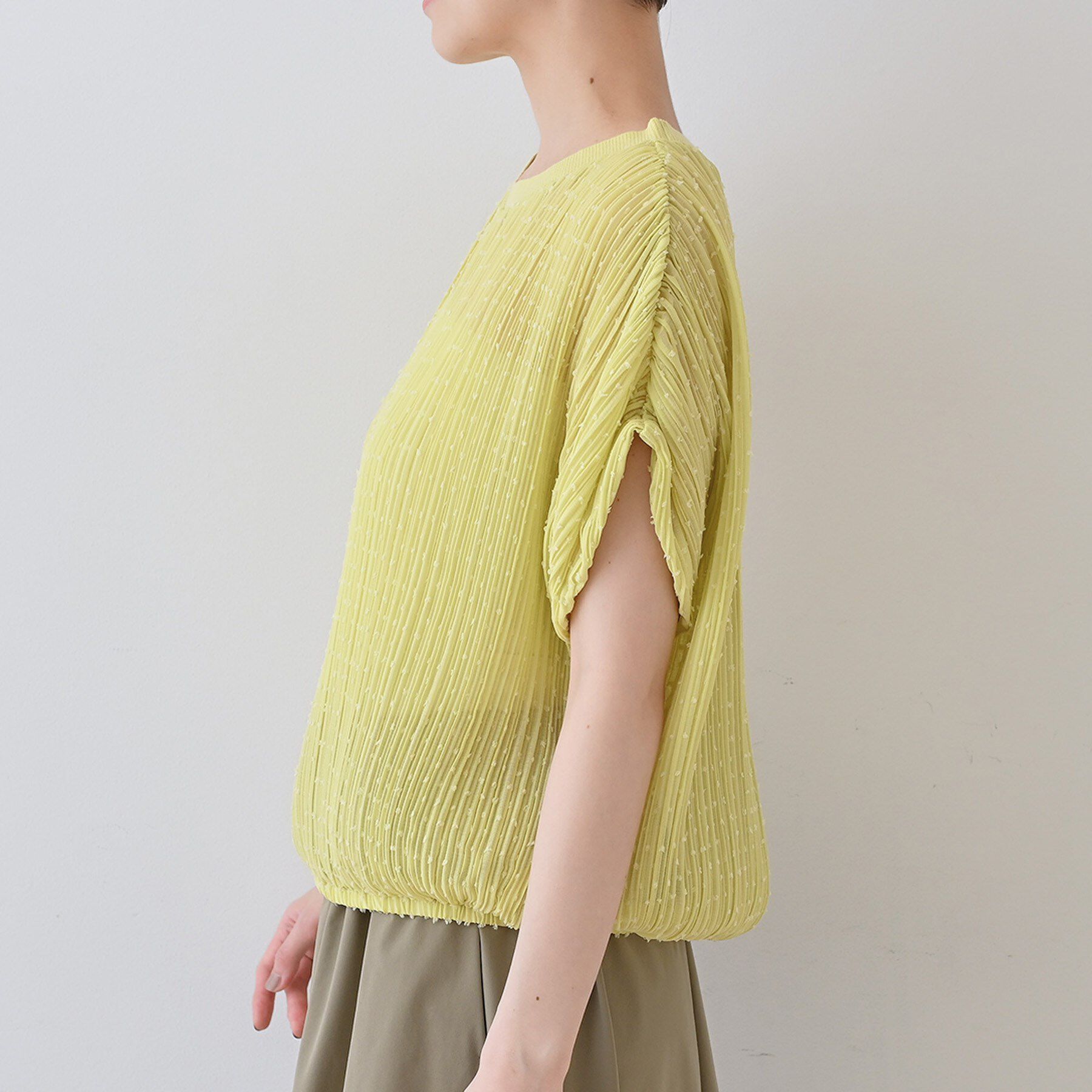 INDIVI「【洗える／ドット柄／凹凸素材】プリーツデザインブラウス」|シャツ・ブラウス|