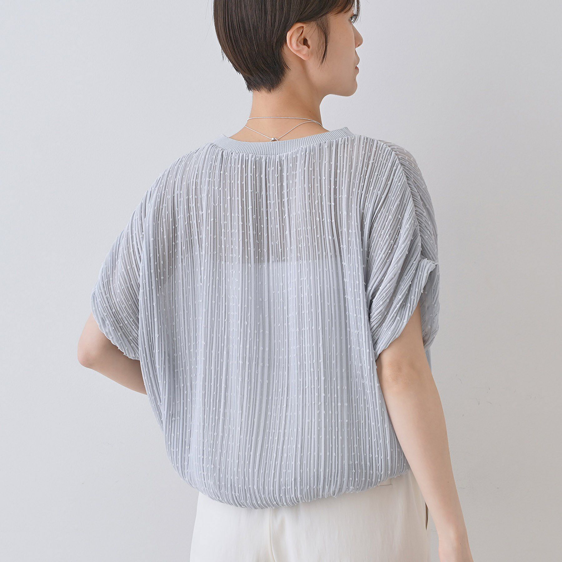 INDIVI「【洗える／ドット柄／凹凸素材】プリーツデザインブラウス」|シャツ・ブラウス|