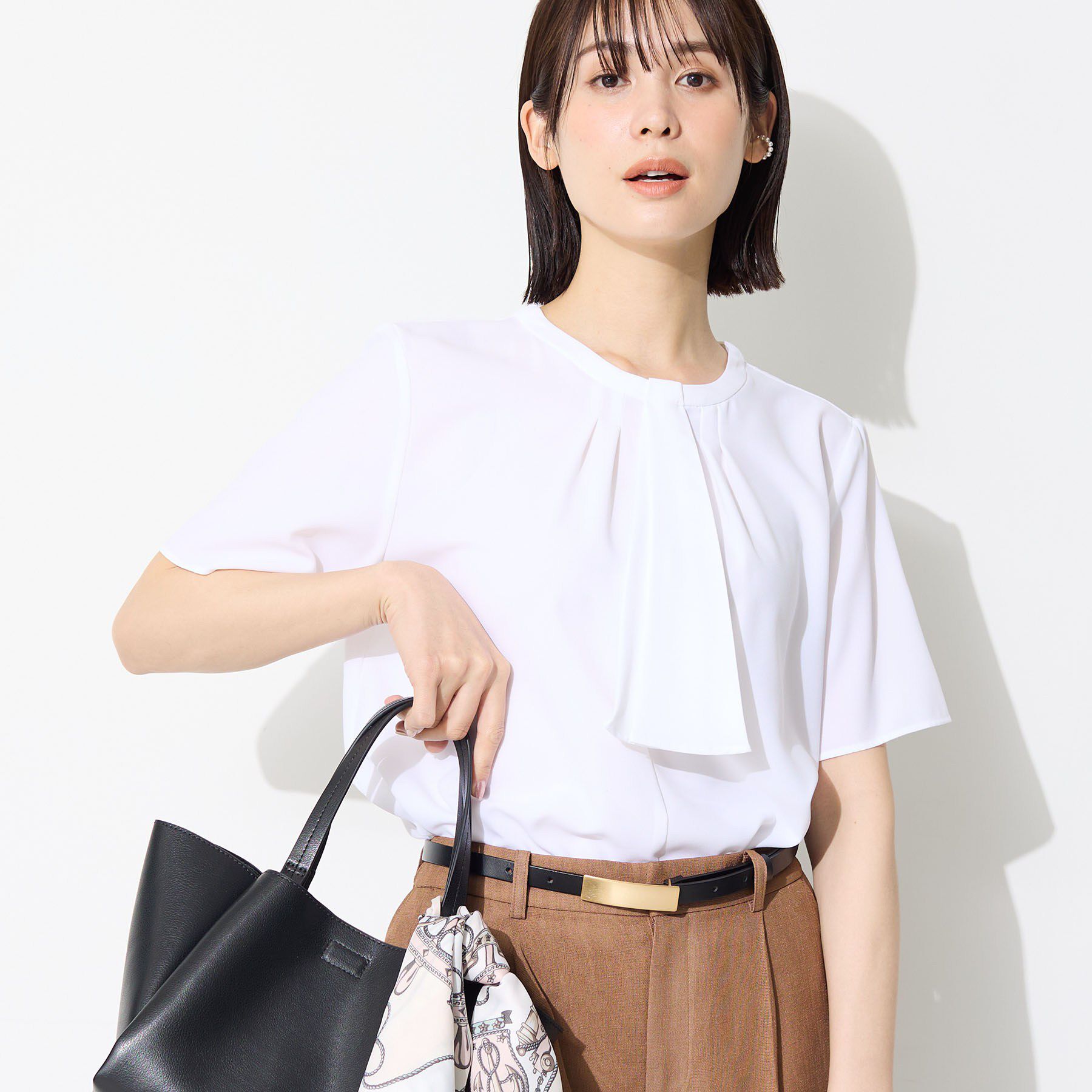 INDIVI「【洗える／UVケア】幾何学柄＆無地ボウタイブラウス」|シャツ・ブラウス|