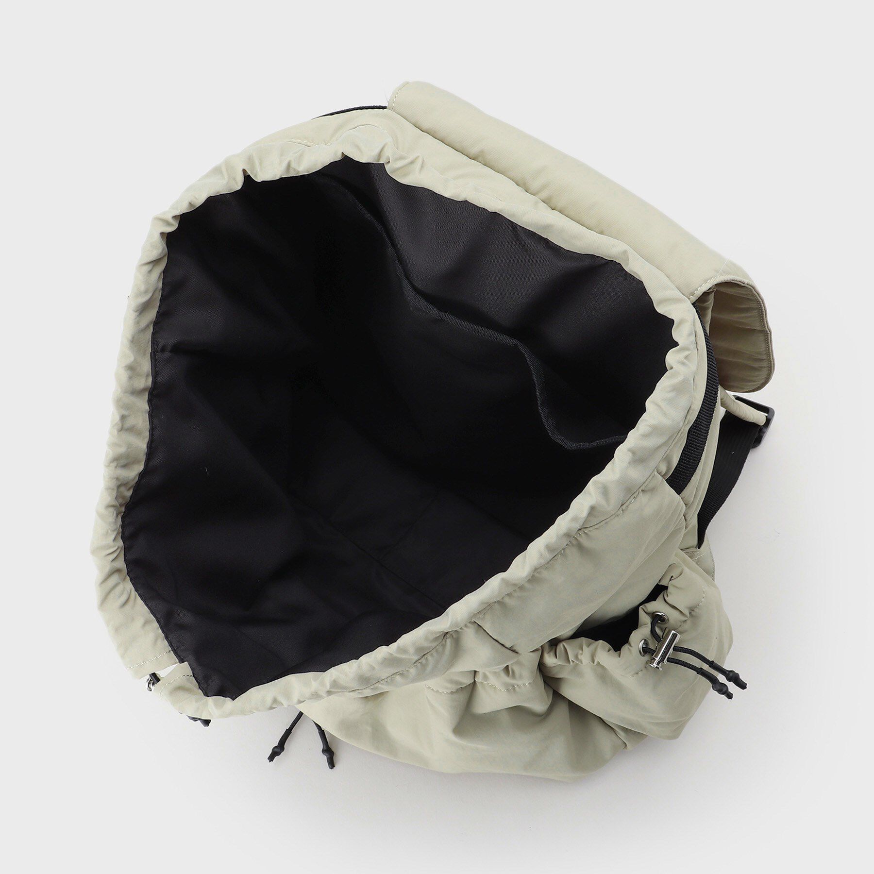 INDIVI「【超軽量／大人カジュアル】収納力◎！ギャザーフォルムリュック」|リュック|