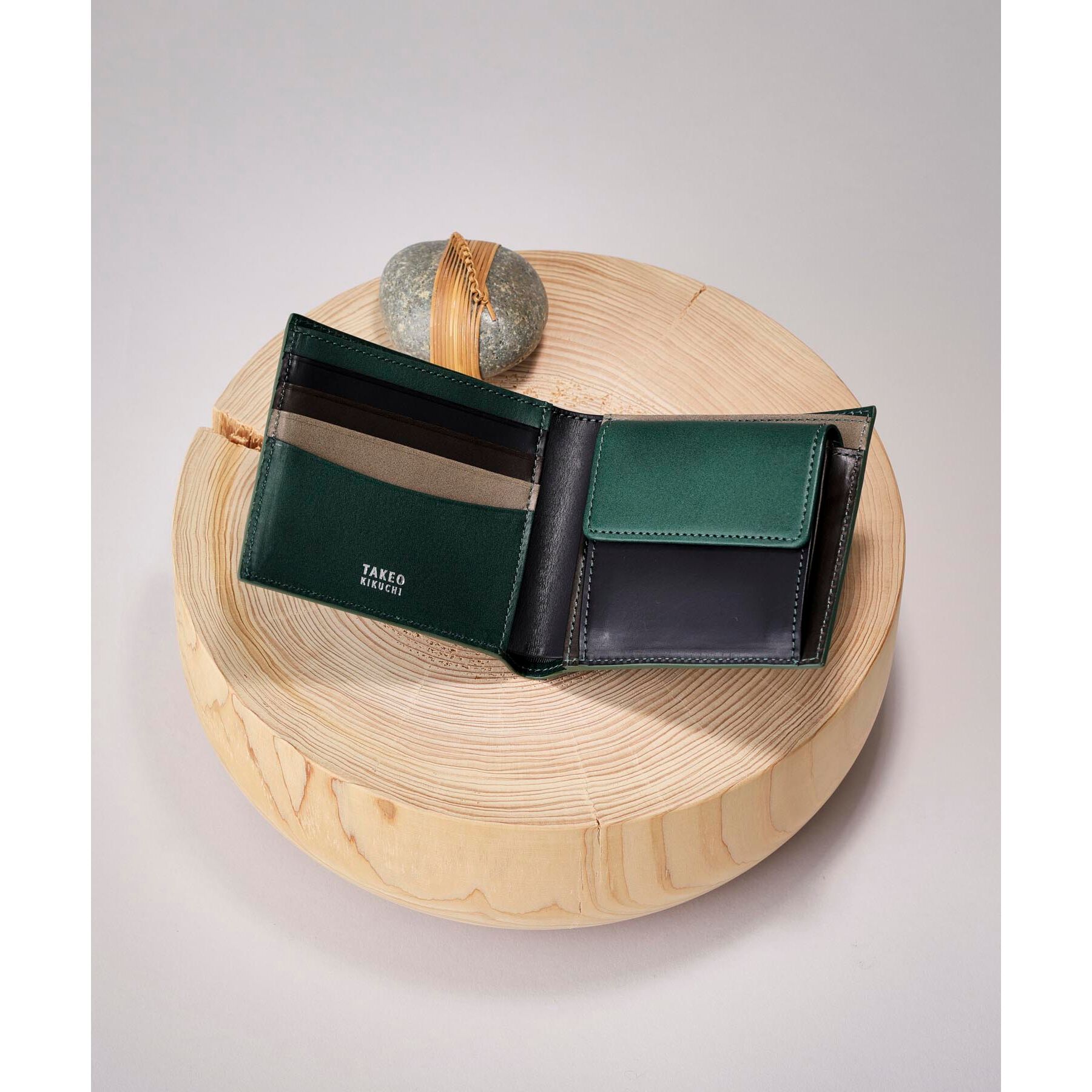 TAKEO KIKUCHI「アンティーク調レザー 2つ折り財布」|財布|グリーン(524)
