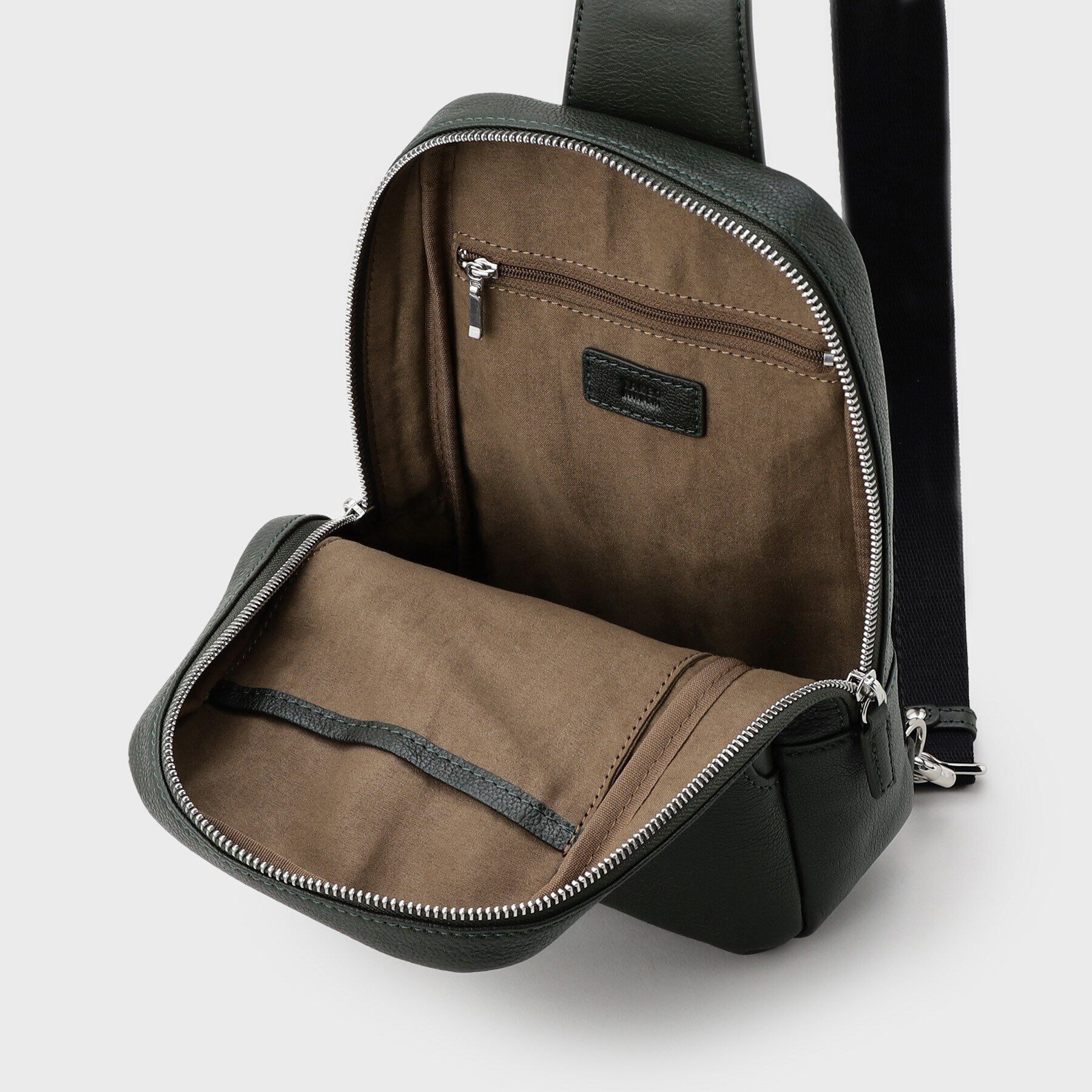 TAKEO KIKUCHI「【カードケース付き】シュリンクレザーボディバック」|その他|