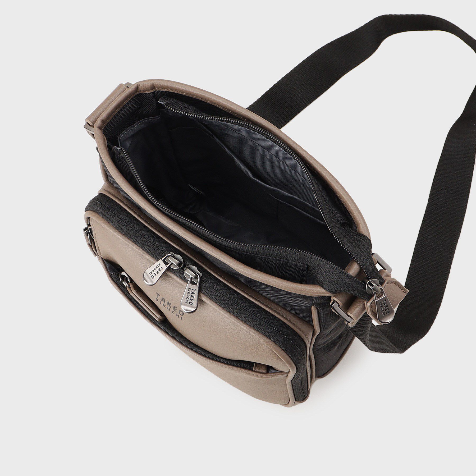 TAKEO KIKUCHI「【撥水機能】 CORDLEY（R）スマートショルダー」|ショルダー・メッセンジャー|