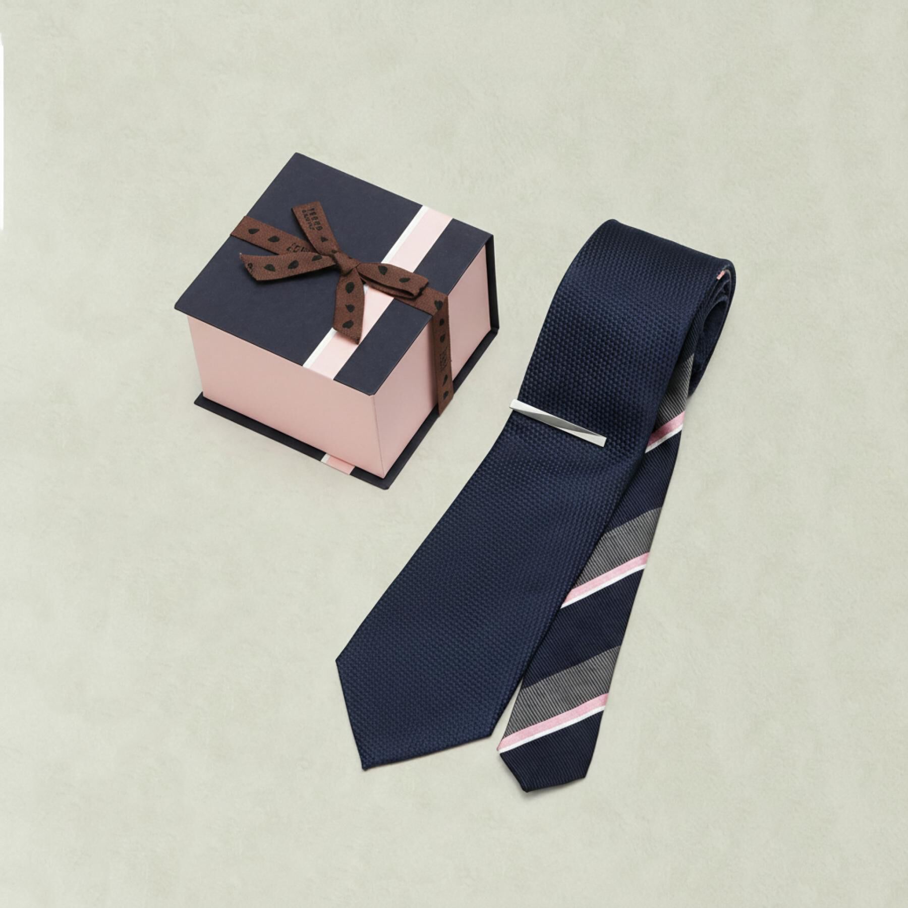 TAKEO KIKUCHI「【BOXセット】ベーシック メランジ ネクタイ＆タイバー」|ネクタイ・蝶ネクタイ|ネイビー(094)