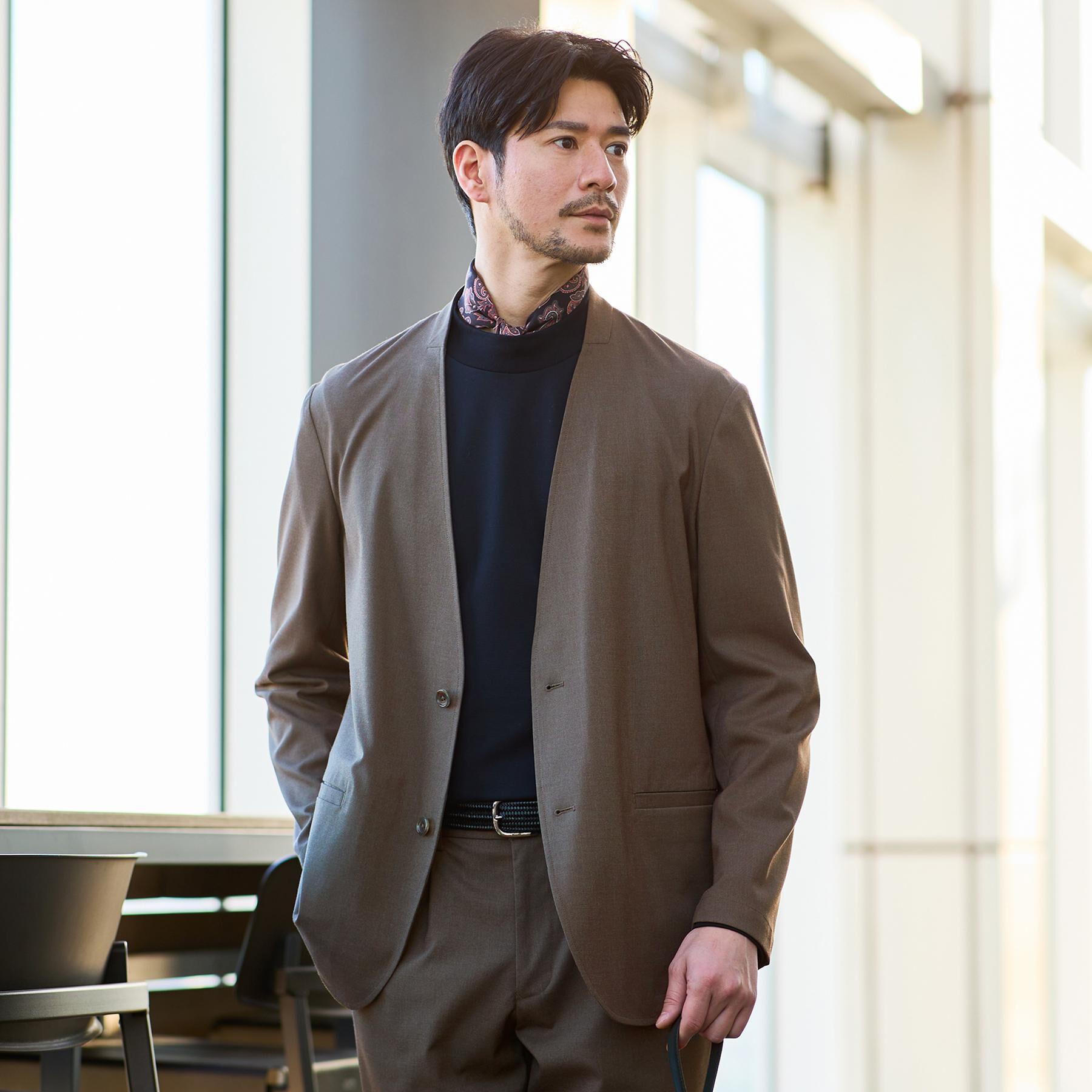 TAKEO KIKUCHI「【ON／OFF兼用】CARREMANファブリック ノーカラージャケット」|ノーカラージャケット|モカブラウン(042