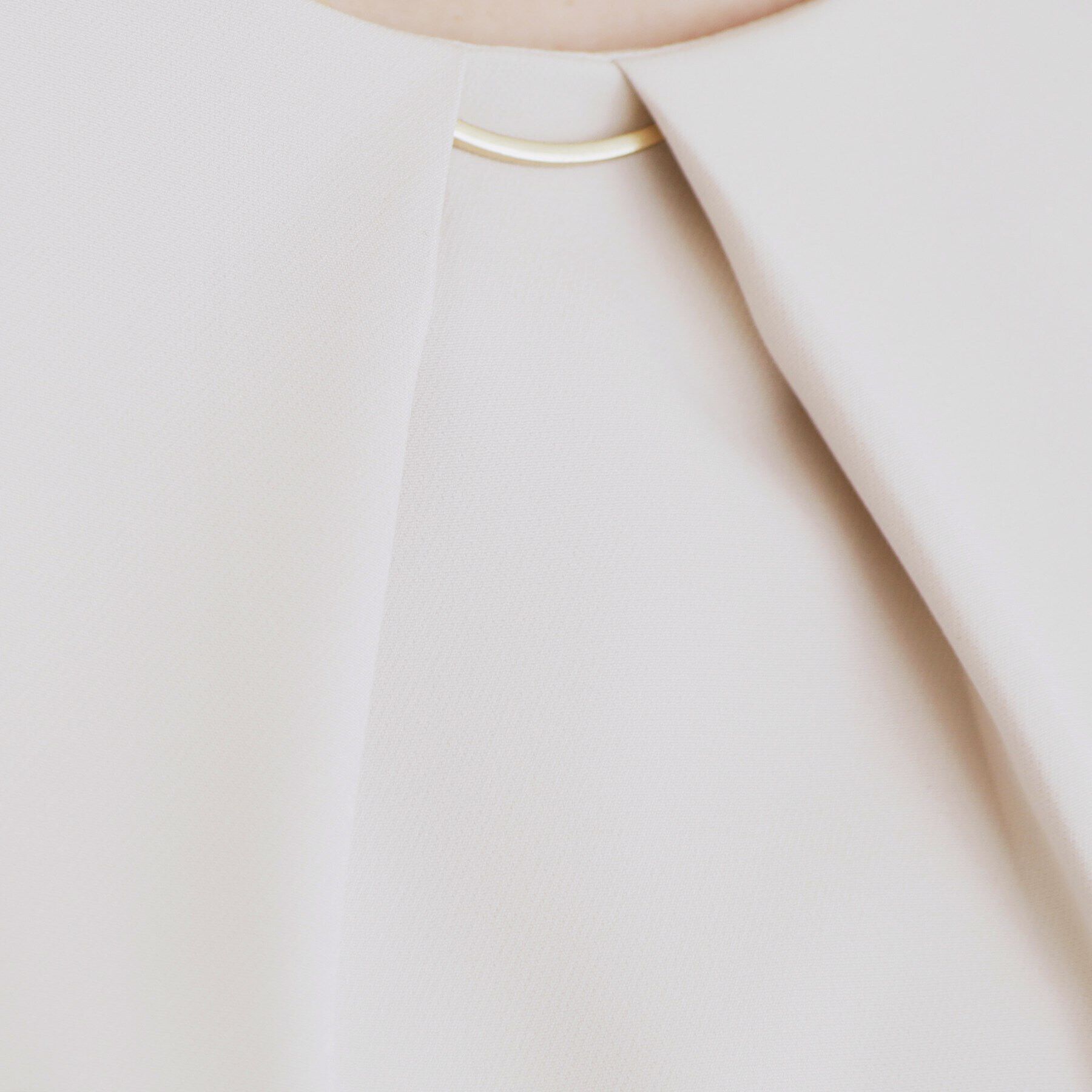 index「＜通勤・セレモニー/セットアップ対応＞フレアスリーブブラウス【洗濯機洗い可/ストレッチ/イージーアイ」|シャツ・ブラウス|