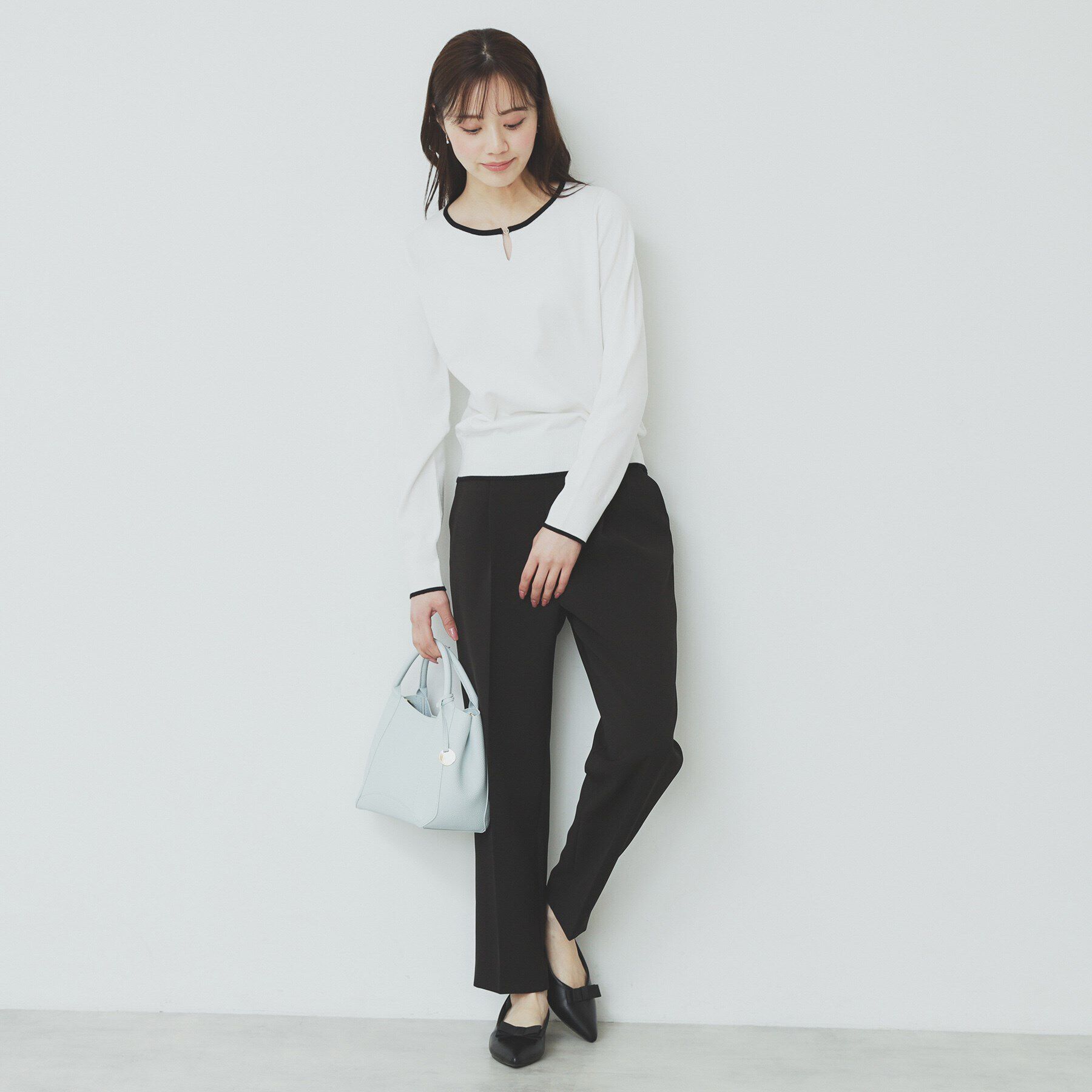 index「バイカラーキーネックニット【洗濯機洗い可】」|ニット・セーター|