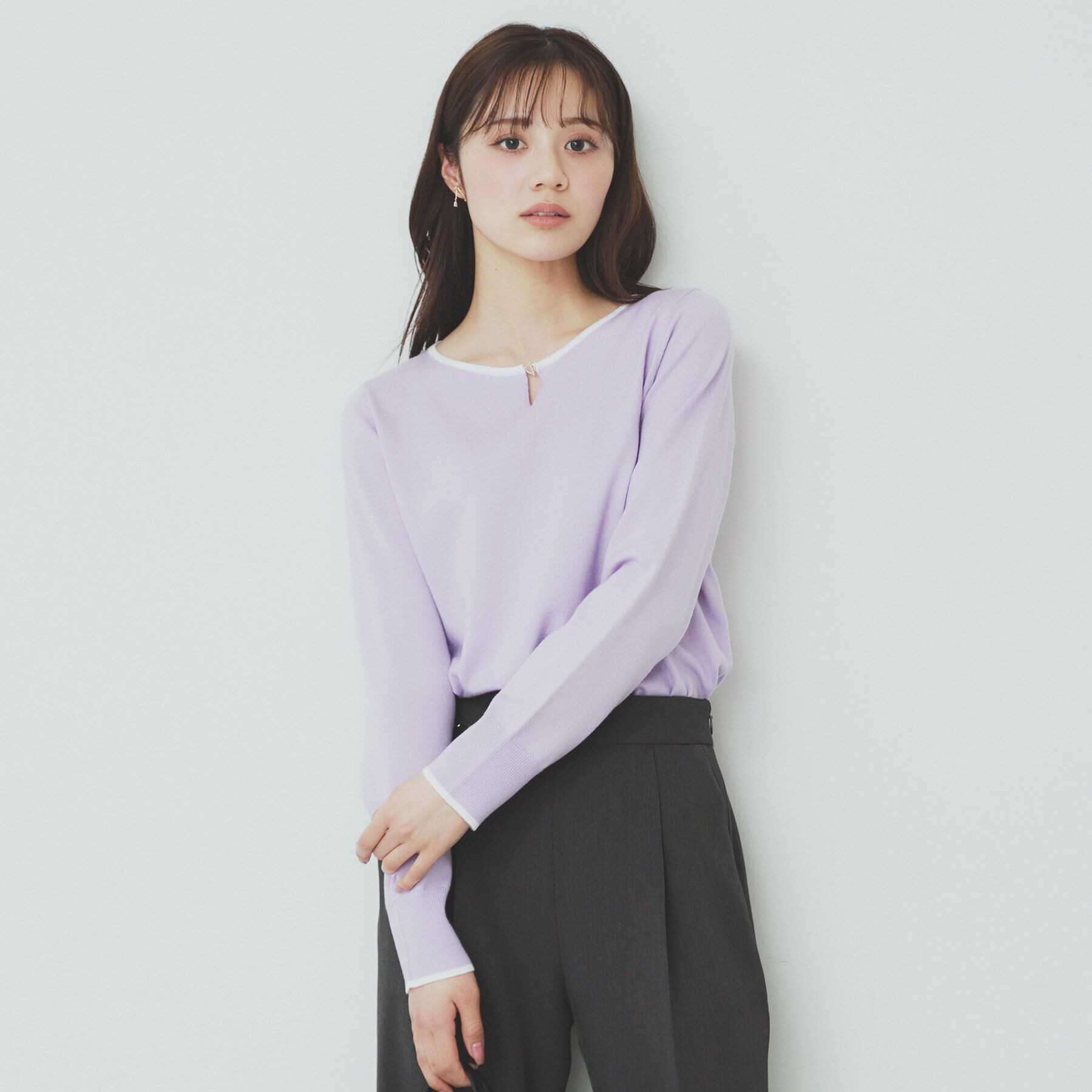 index「バイカラーキーネックニット【洗濯機洗い可】」|ニット・セーター|ラベンダー(580)