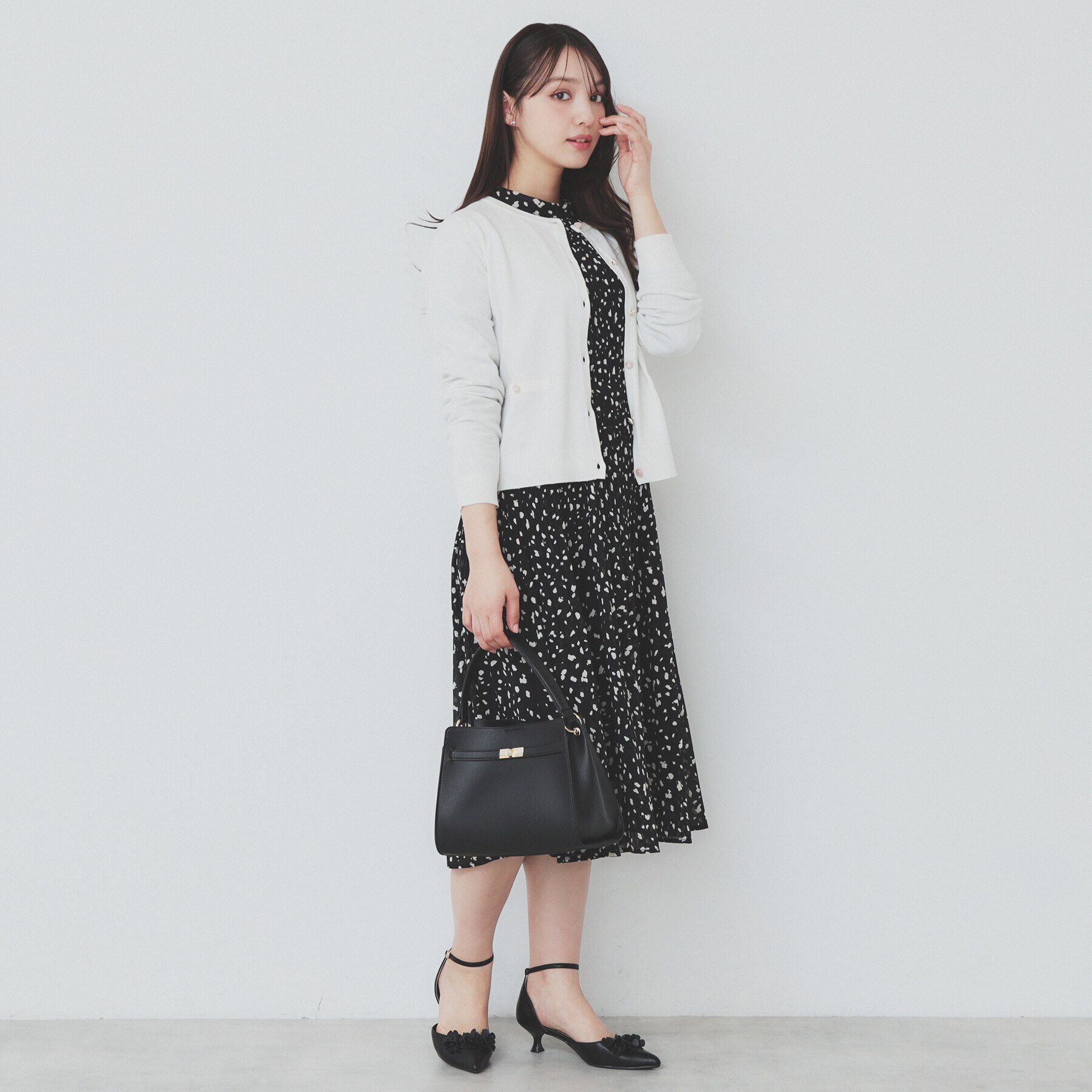 index「《5color》ポケットデザイン付きクルーネックカーディガン【洗濯機洗い可】」|カーディガン|