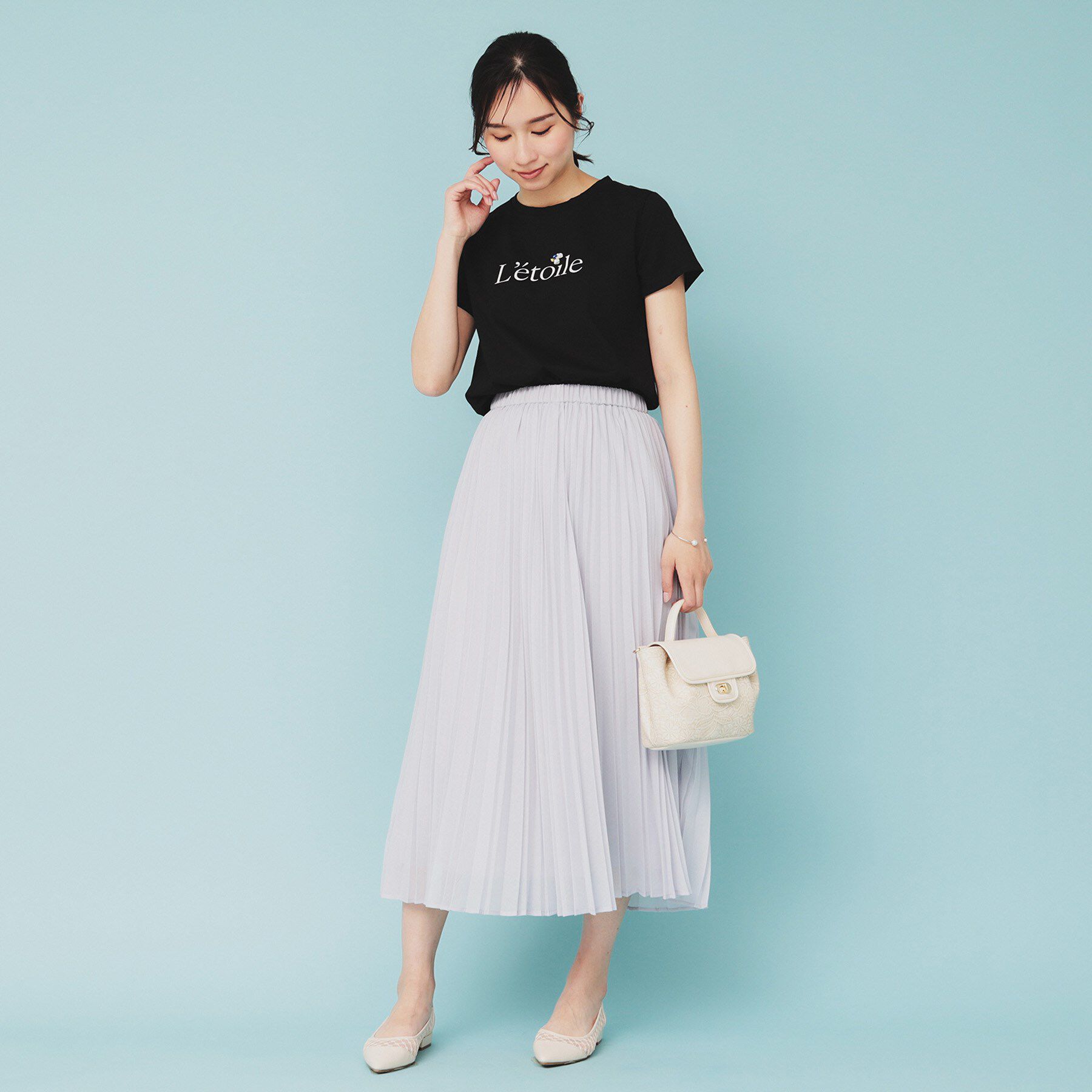 index「《美人百花掲載》ビジュー付きロゴTシャツ【接触冷感/UVケア/吸水速乾/汗ジミ防止/洗濯機洗い可】」|Tシャツ・カットソー|