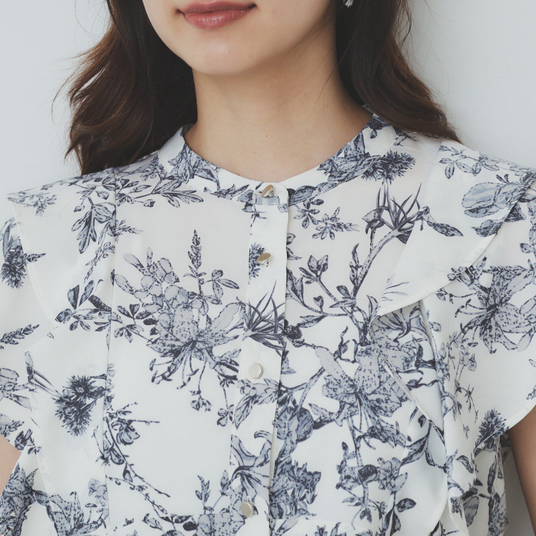 index「ダブルフリルバンドカラーブラウス【洗濯機洗い可/イージーアイロン/防シワ】」|シャツ・ブラウス|