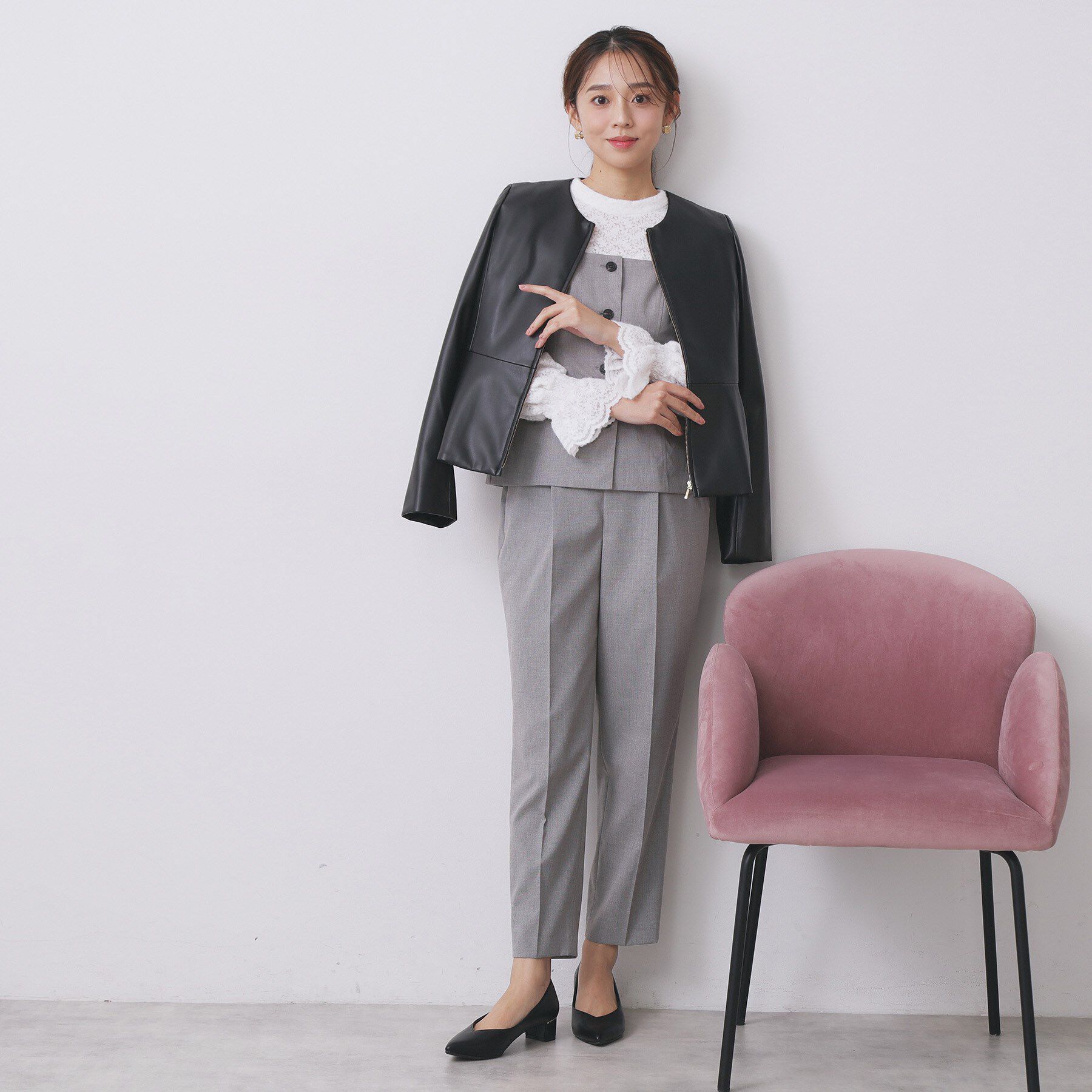 index「レザー調ストレッチペプラムジャケット【洗える】」|ノーカラージャケット|