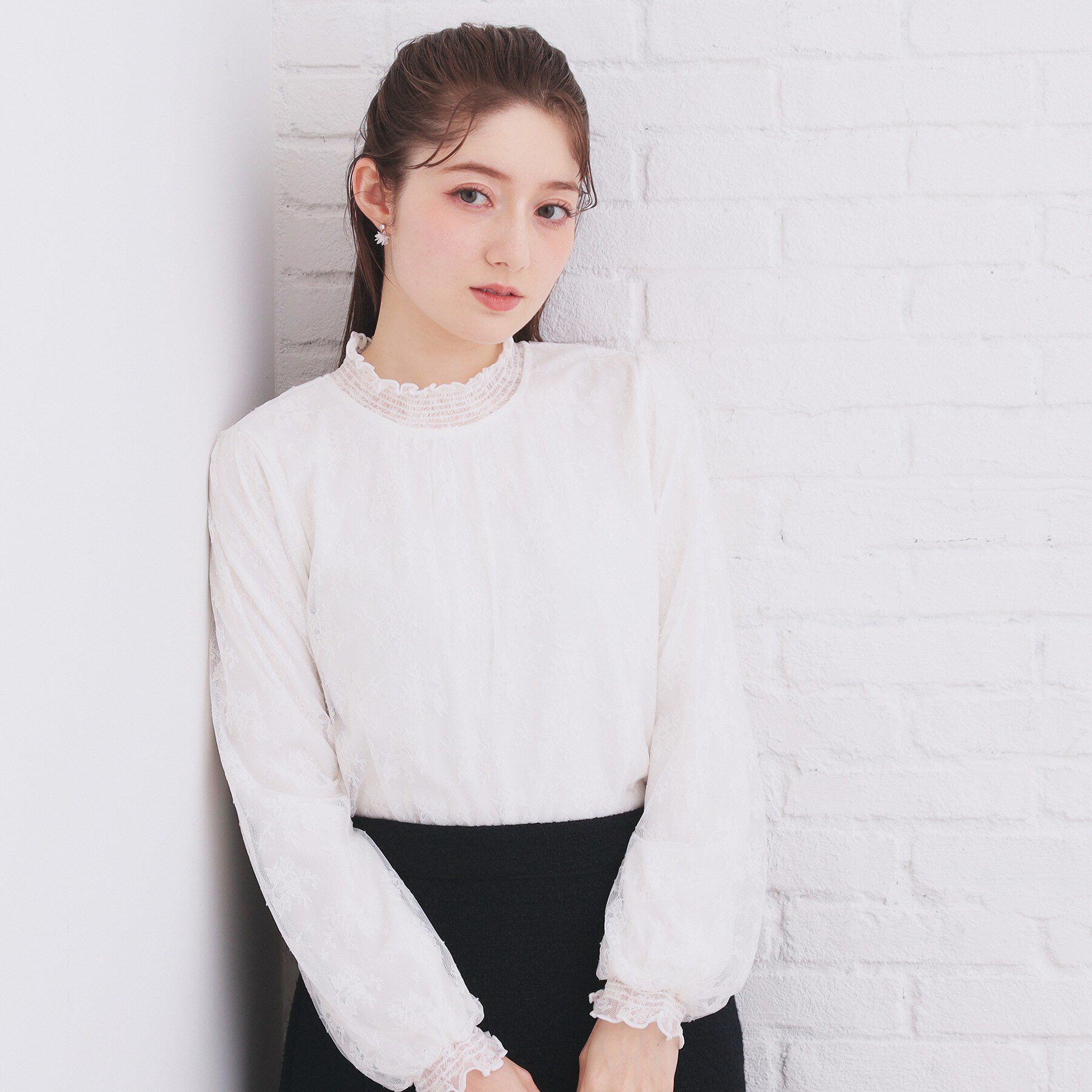 index「フリルハイネックレーストップス【洗濯機OK】」|シャツ・ブラウス|オフホワイト(003