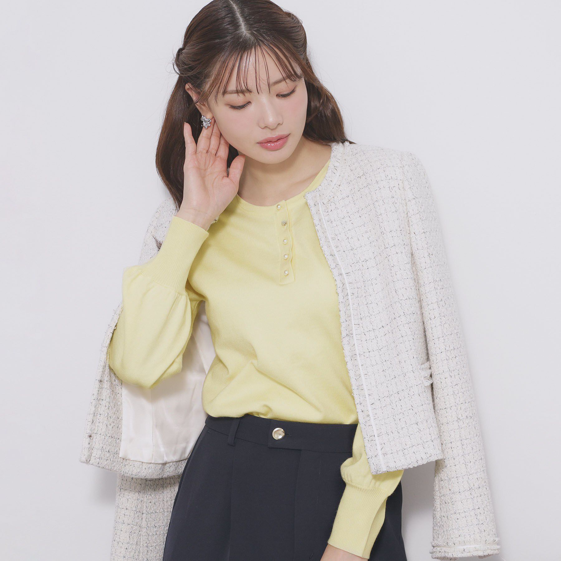 index「ビジューボタンヘンリーネックニット【洗濯機OK】」|ニット・セーター|