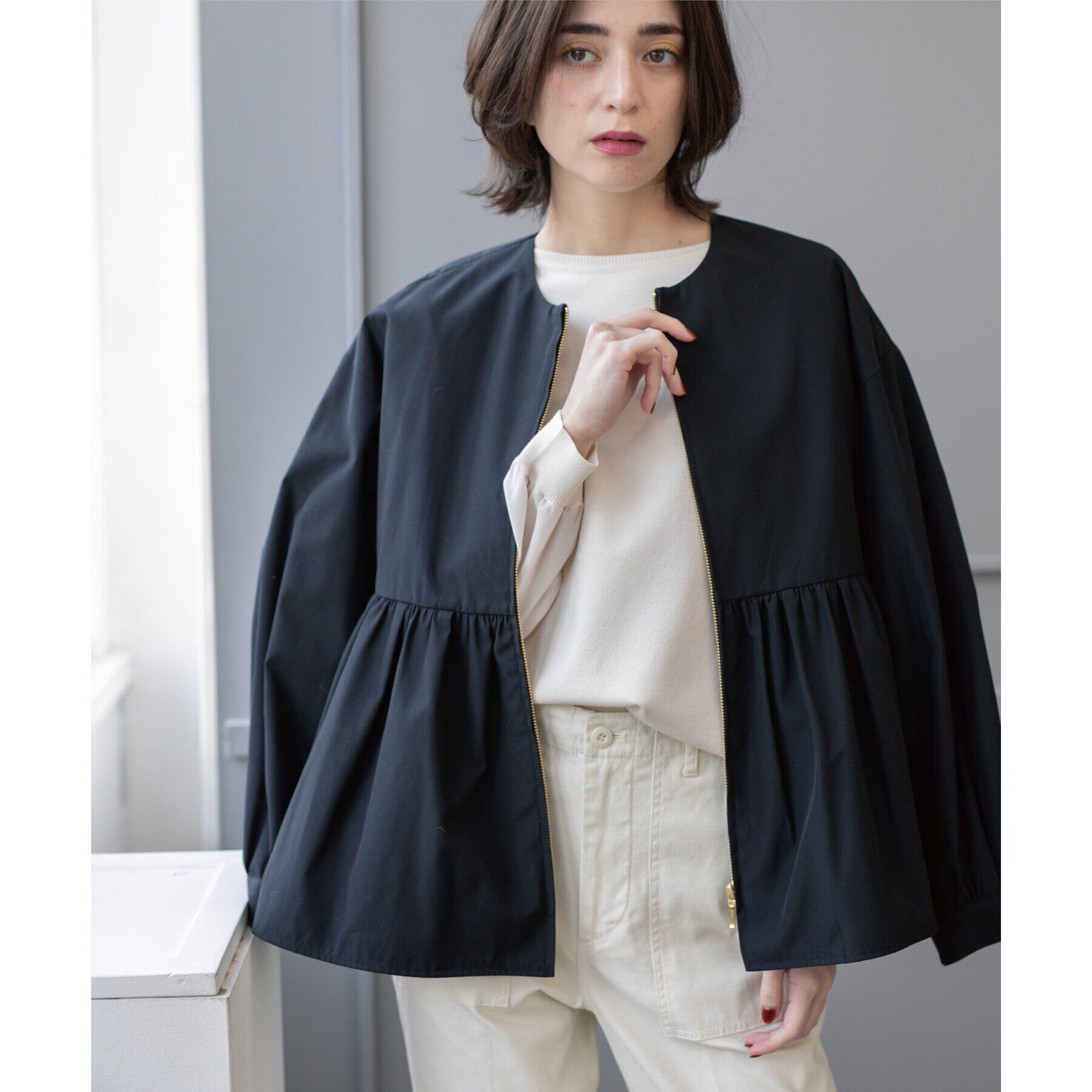 OPAQUE.CLIP「撥水ノーカラーペプラムブルゾン【洗濯機洗い可/花粉対応】」|ノーカラージャケット|