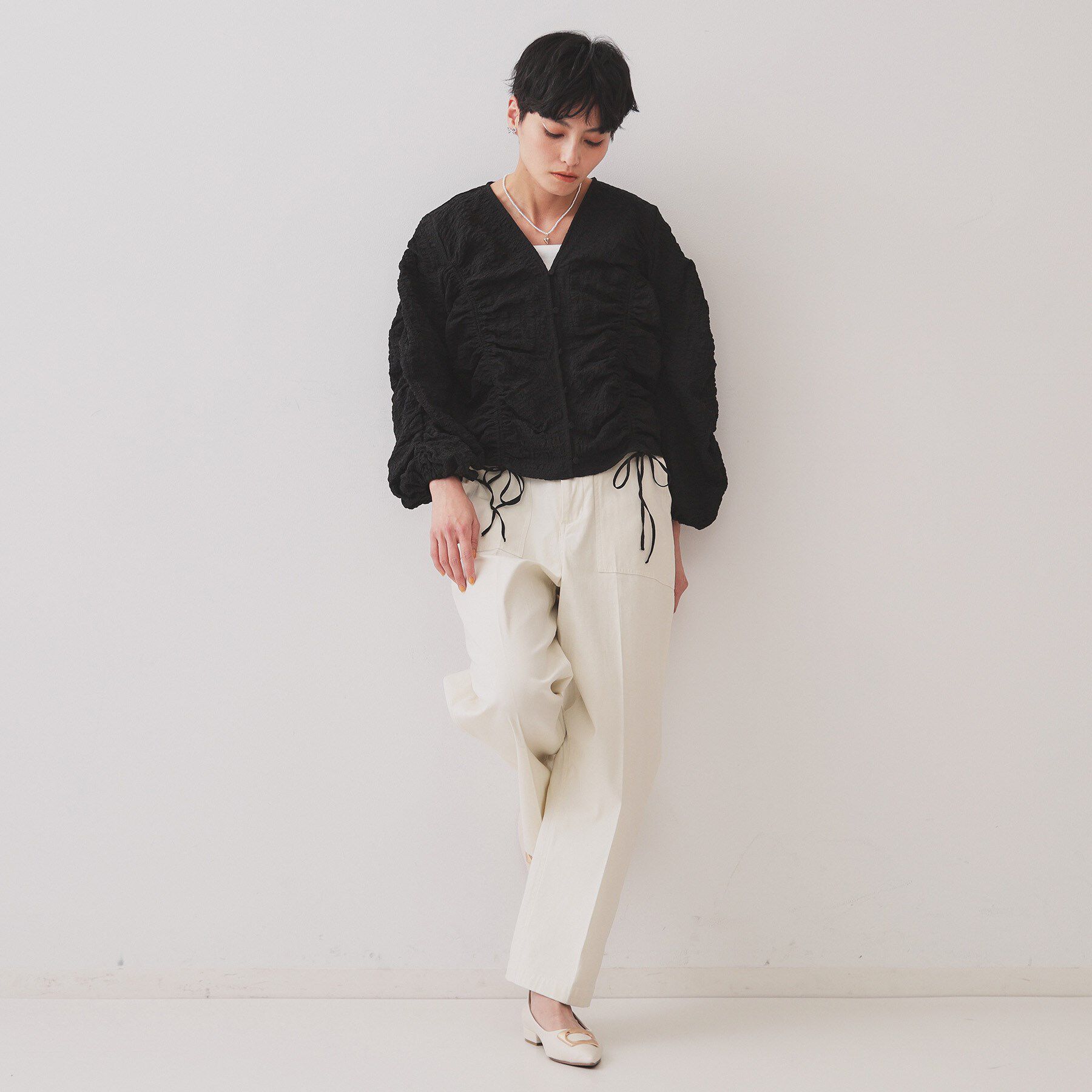 OPAQUE.CLIP「ふくれジャカードシャーリングデザインブラウス【洗濯機洗い可】」|シャツ・ブラウス|