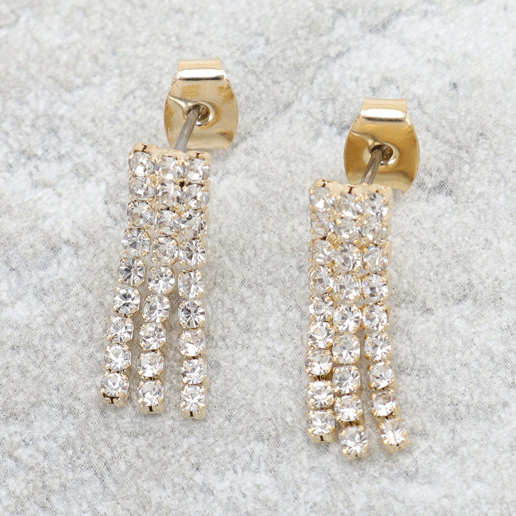 OPAQUE.CLIP「しゃらしゃらビジューピアス」|ピアス|ゴールド(007)