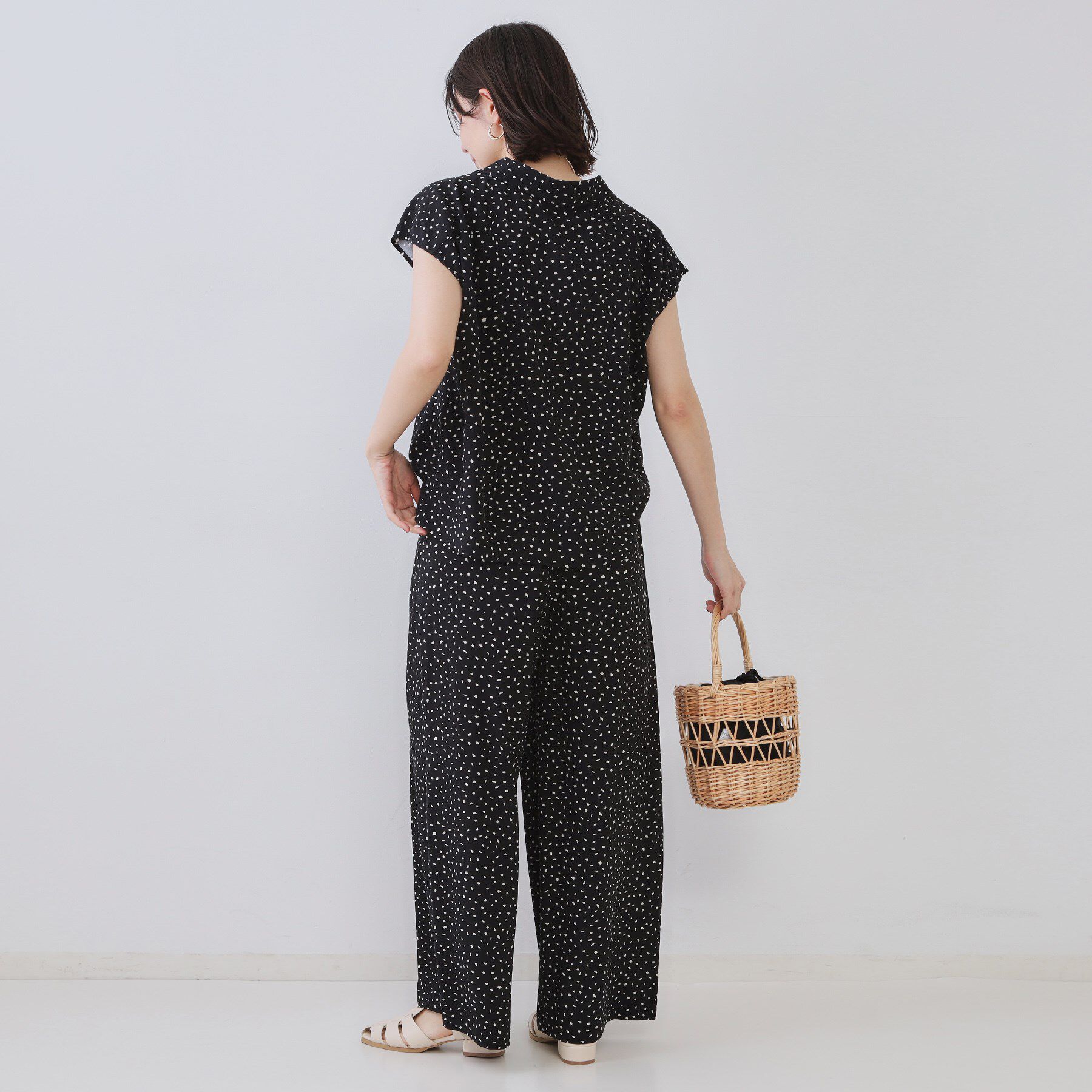 OPAQUE.CLIP「幾何柄プリントイージーワイドパンツ/セットアップ対応【洗える】」|その他|