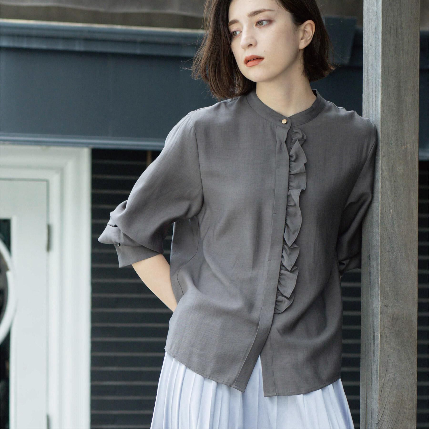OPAQUE.CLIP「フロントフリルブラウス【洗濯機OK】」|シャツ・ブラウス|グレー(012)