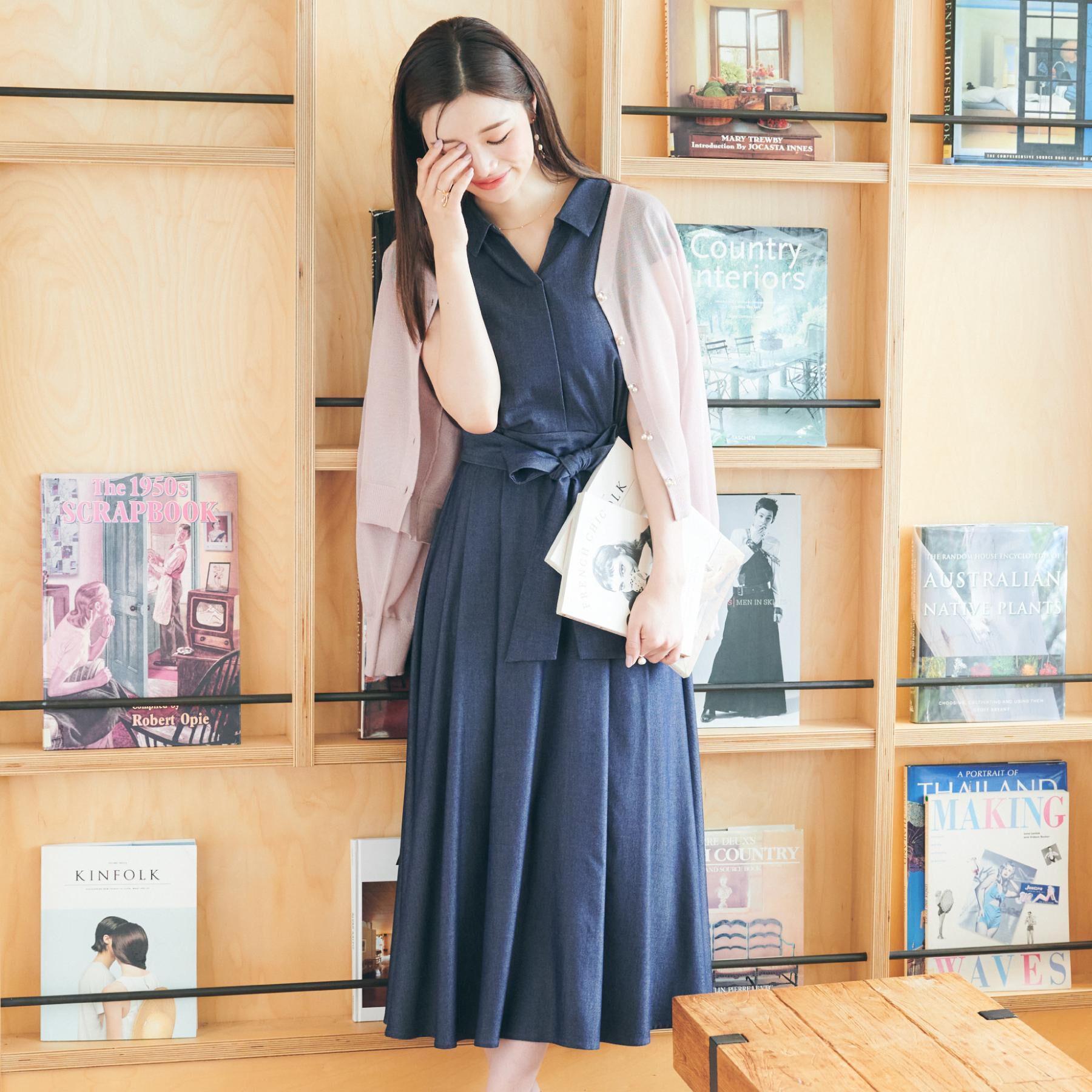 Couture broach「【上品な透け感・通勤】ダブルパール調釦シアーカーディガン」|カーディガン|