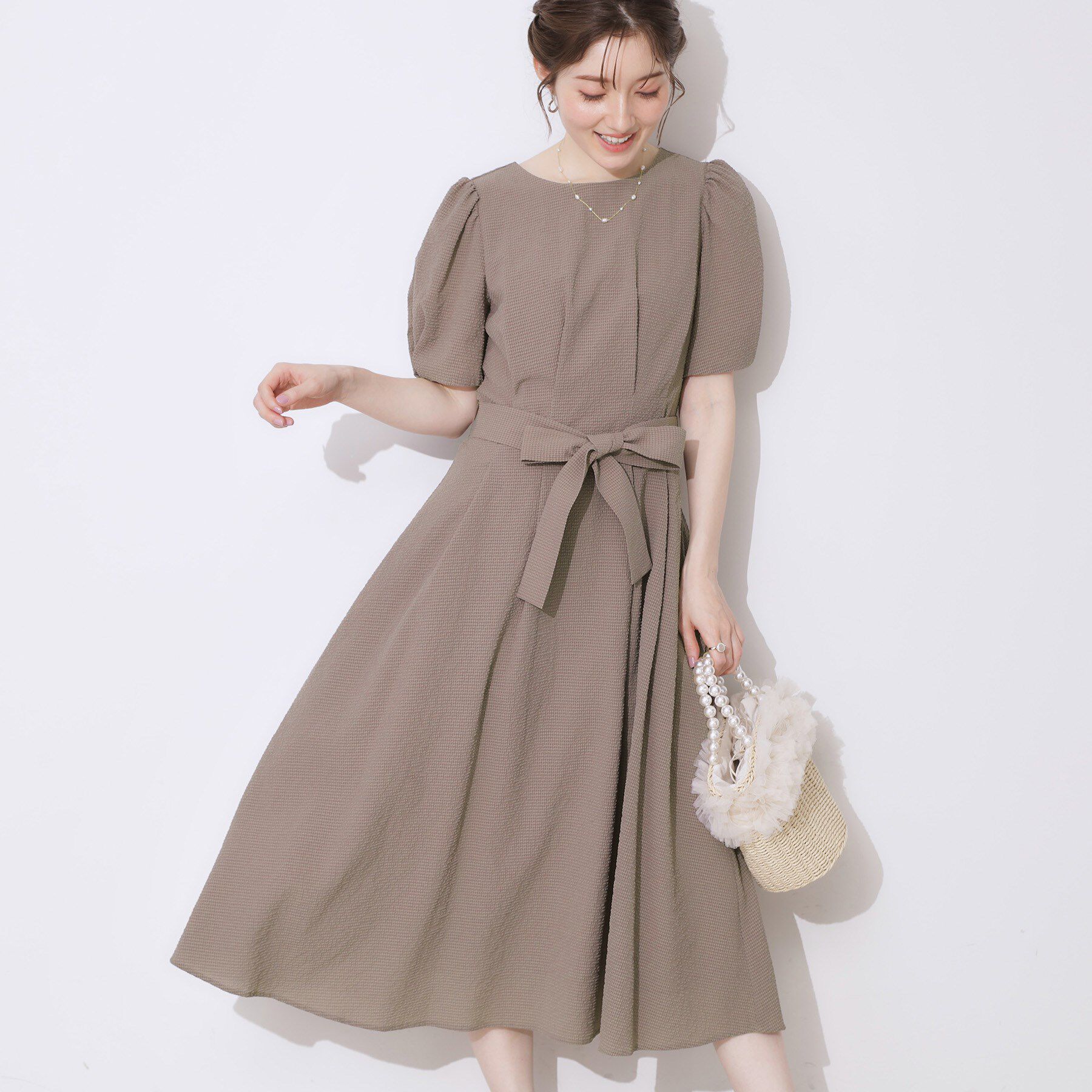 Couture broach「【細見え・キレイめ】サッカータックワンピース」|ワンピース|トープ(054)