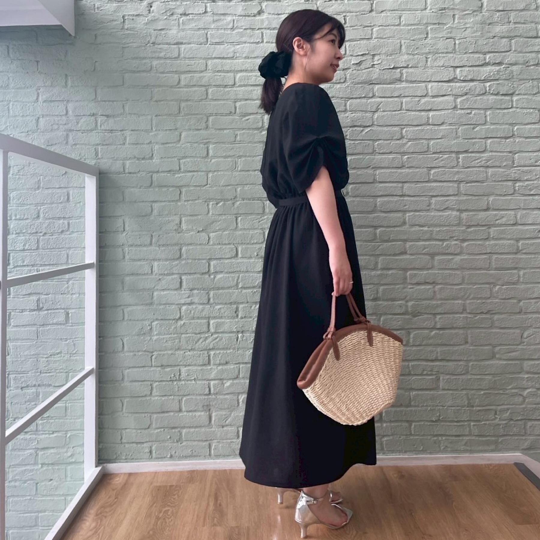 Couture broach「【マシンウォッシャブル・二の腕カバー】ウエストベルトVネックワンピース」|ワンピース|