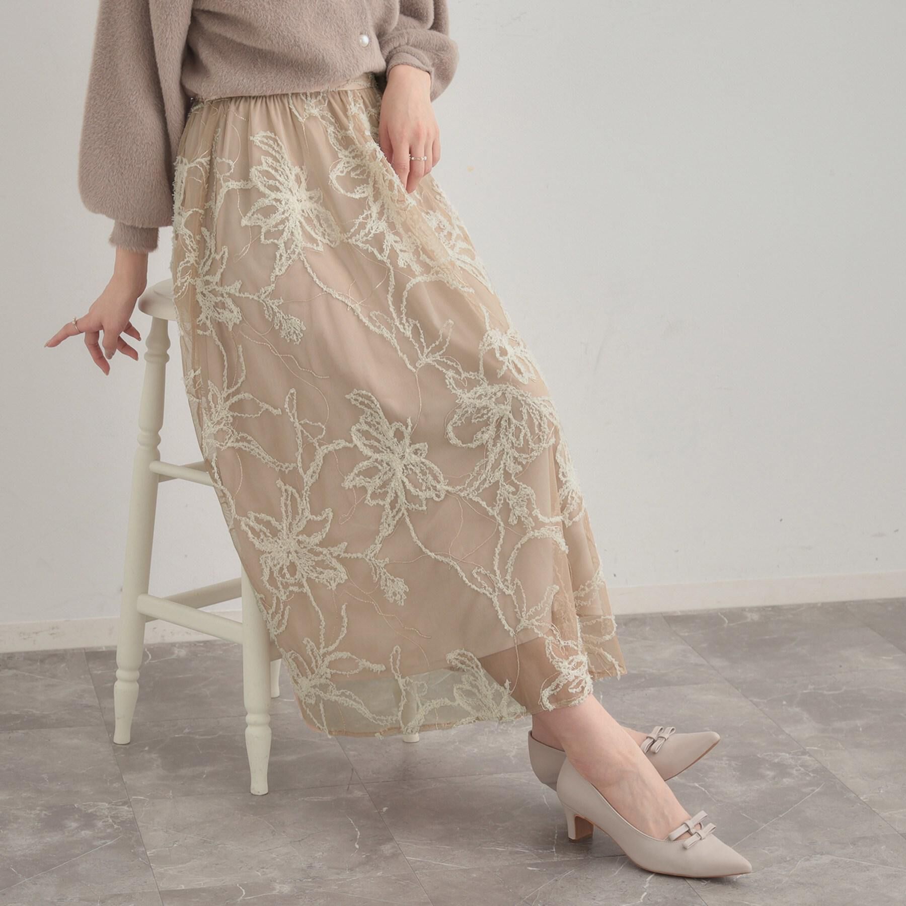 Couture broach「【ハレの日・通勤】ラメ刺繍ブークレチュールスカート」|スカート|