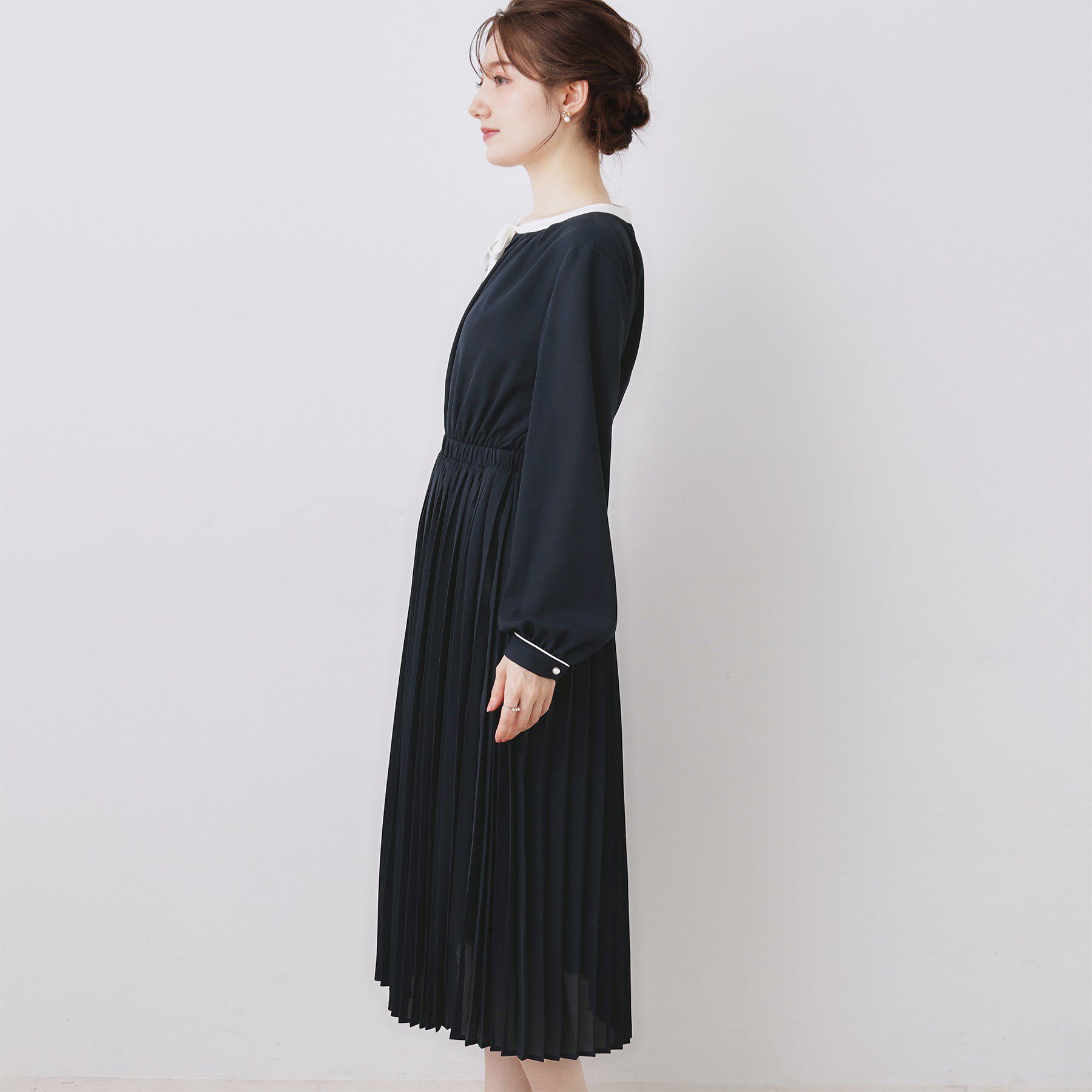 Couture broach「【ハレの日・通勤】配色シフォンプリーツ ワンピース」|ワンピース|