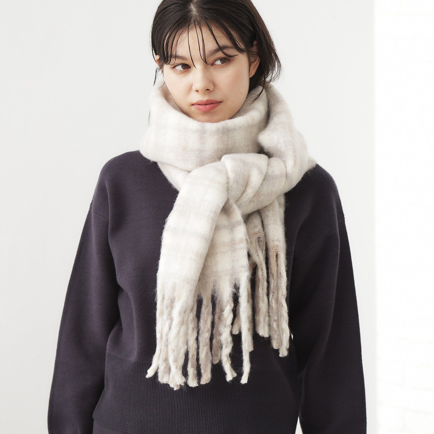 THE SHOP TK「【大き目サイズ】大人ふわふわチェックマフラー」|ストール|