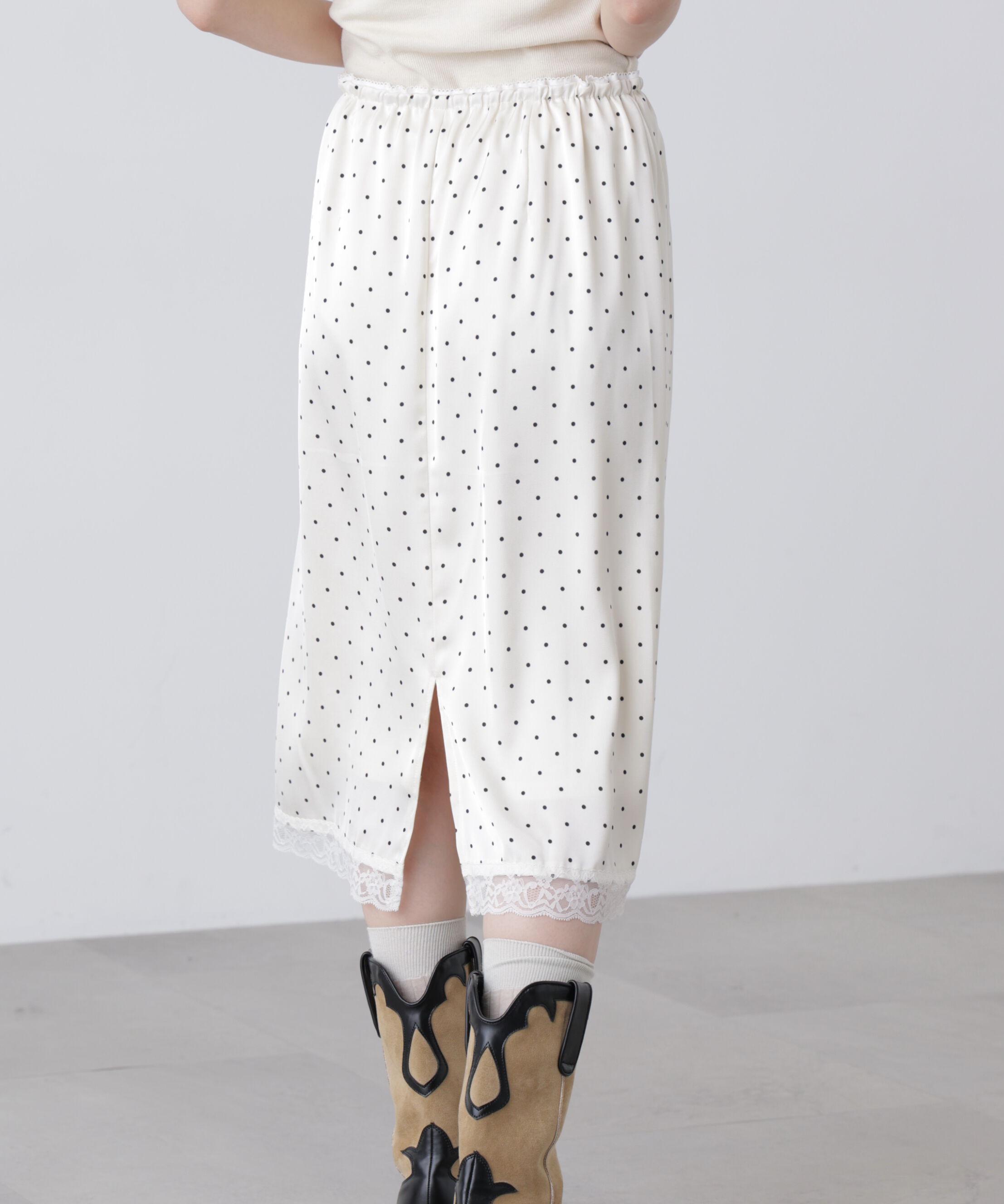  「レーストリムサテンミディスカート」|スカート|