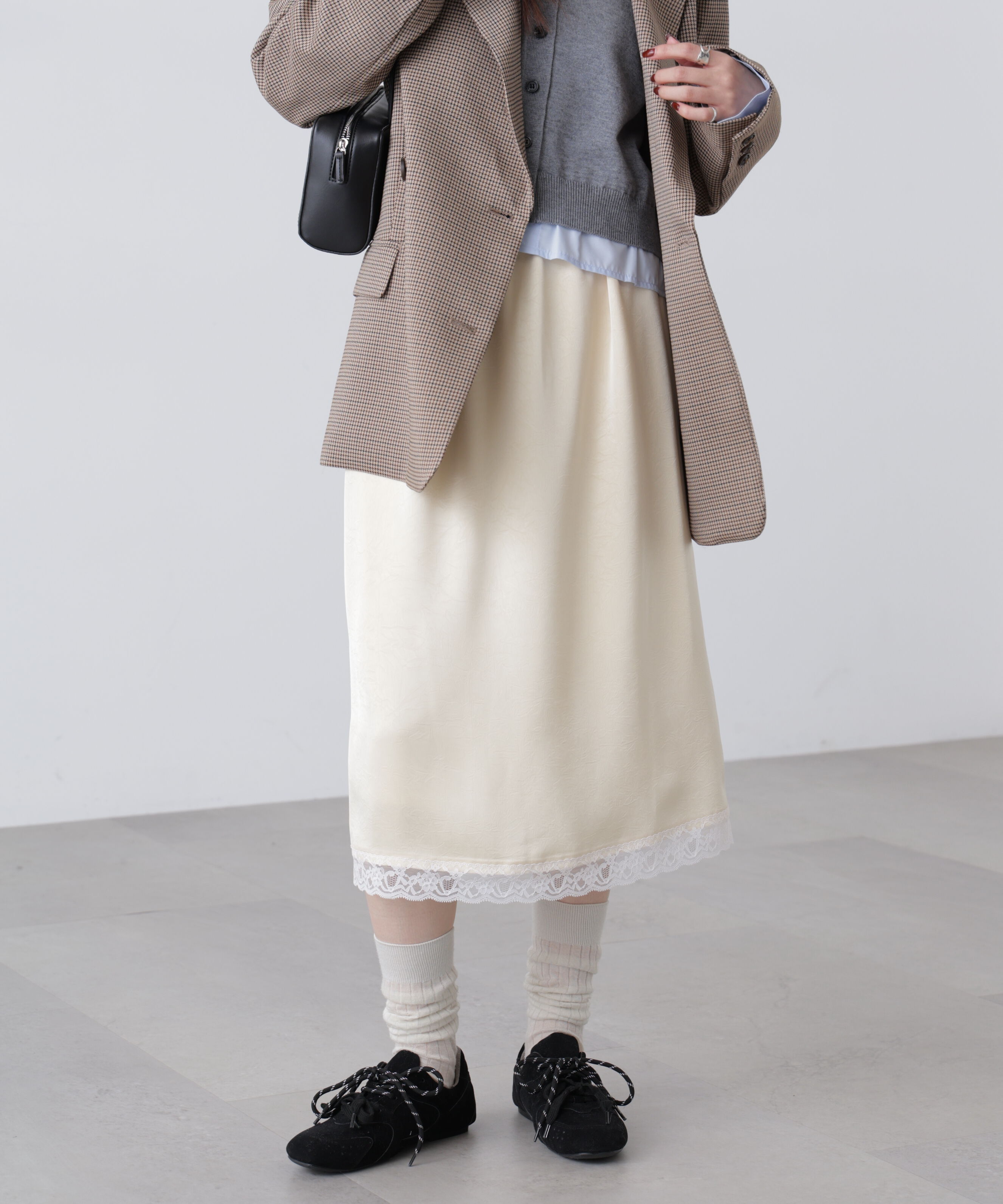  「レーストリムサテンミディスカート」|スカート|