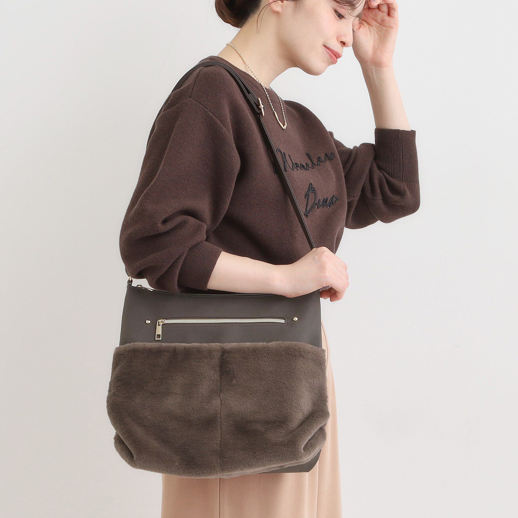 SHOO･LA･RUE「ポケットフェイクファーショルダーバッグ」|ショルダー・メッセンジャー|