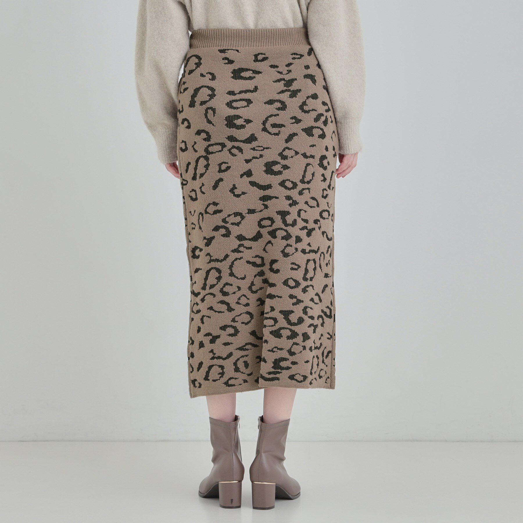 SHOO･LA･RUE「【S-LL】シンプルコーデが惹き立つ レオパード柄ニットナロースカート」|スカート|
