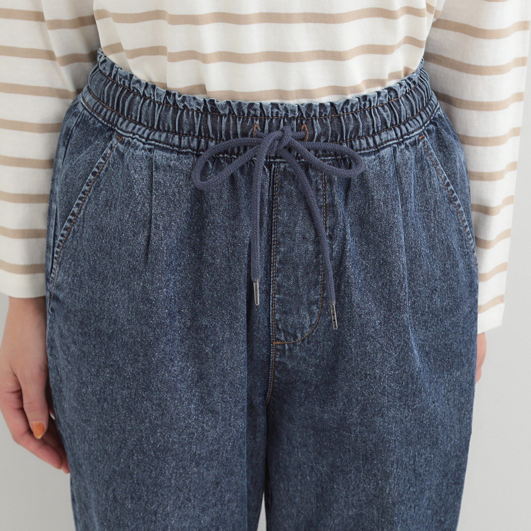 SHOO･LA･RUE「【ライトオンスデニム/S-LL】柔らからくらく イージーデニムテーパードパンツ」|デニム|