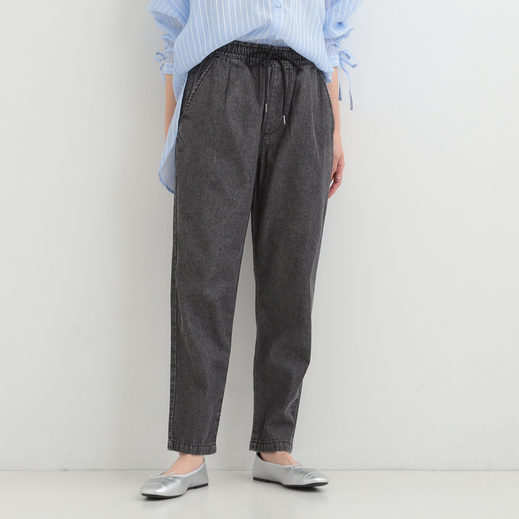 SHOO･LA･RUE「【ライトオンスデニム/S-LL】柔らからくらく イージーデニムテーパードパンツ」|デニム|