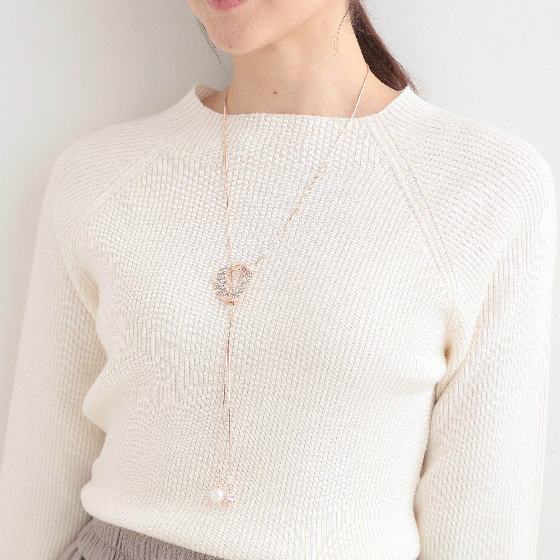 SHOO･LA･RUE「キラキラループタイネックレス」|ネックレス|