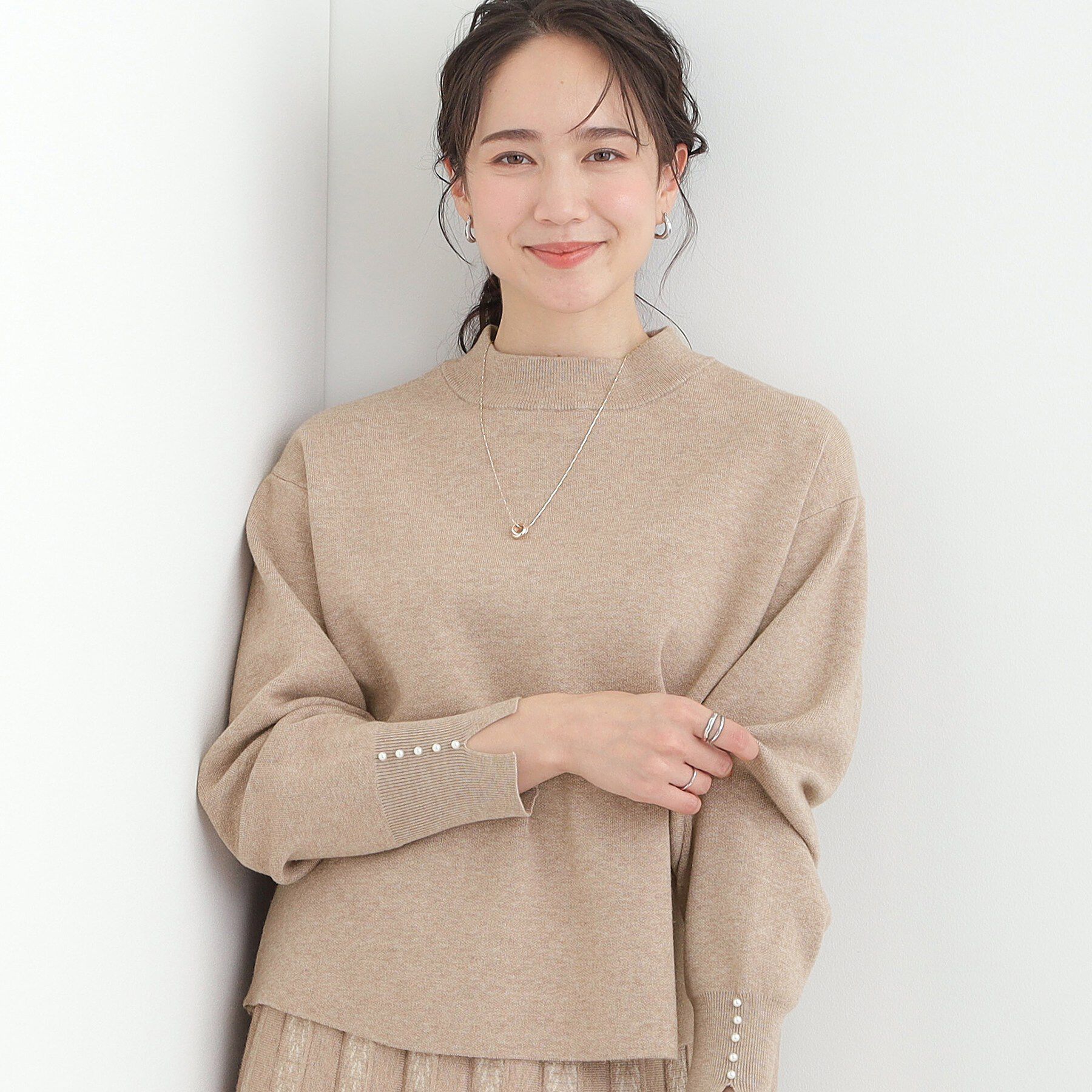 SHOO･LA･RUE「【洗濯機可/セットアップ可/S-LL】インせず着られる もちもち裾ラウンドニット」|ニット・セーター|ベージュ(052)