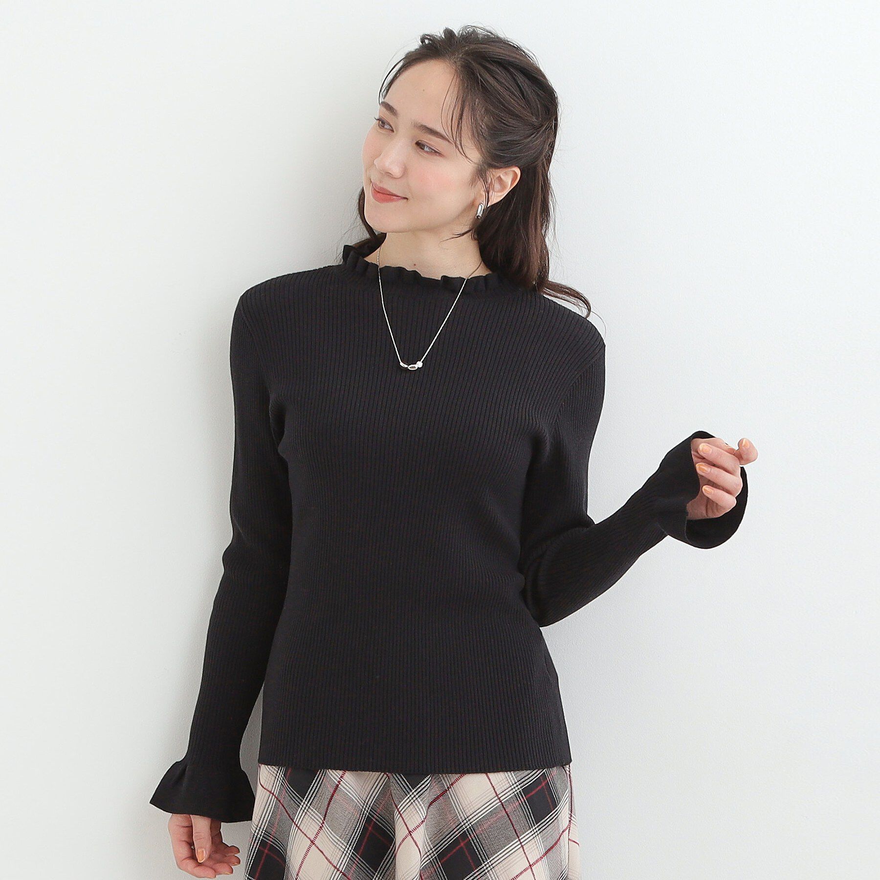 SHOO･LA･RUE「【洗濯機可/S-LL】メリハリフリルですっきり見える やわらかリブニット」|ニット・セーター|