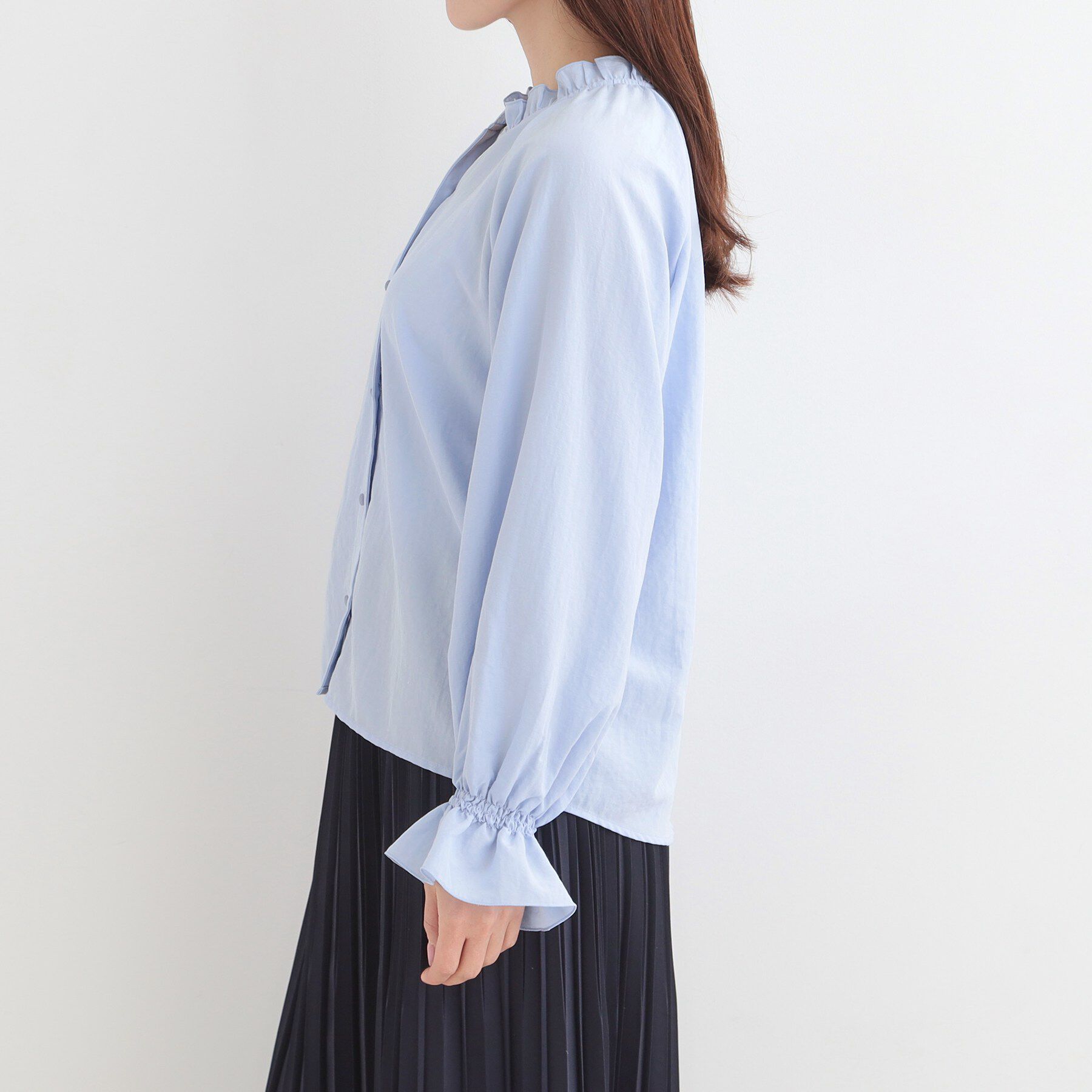 SHOO･LA･RUE「【洗濯後しわになりにくい/S-LL/UV】大人上品な フリル襟ブラウス」|シャツ・ブラウス|