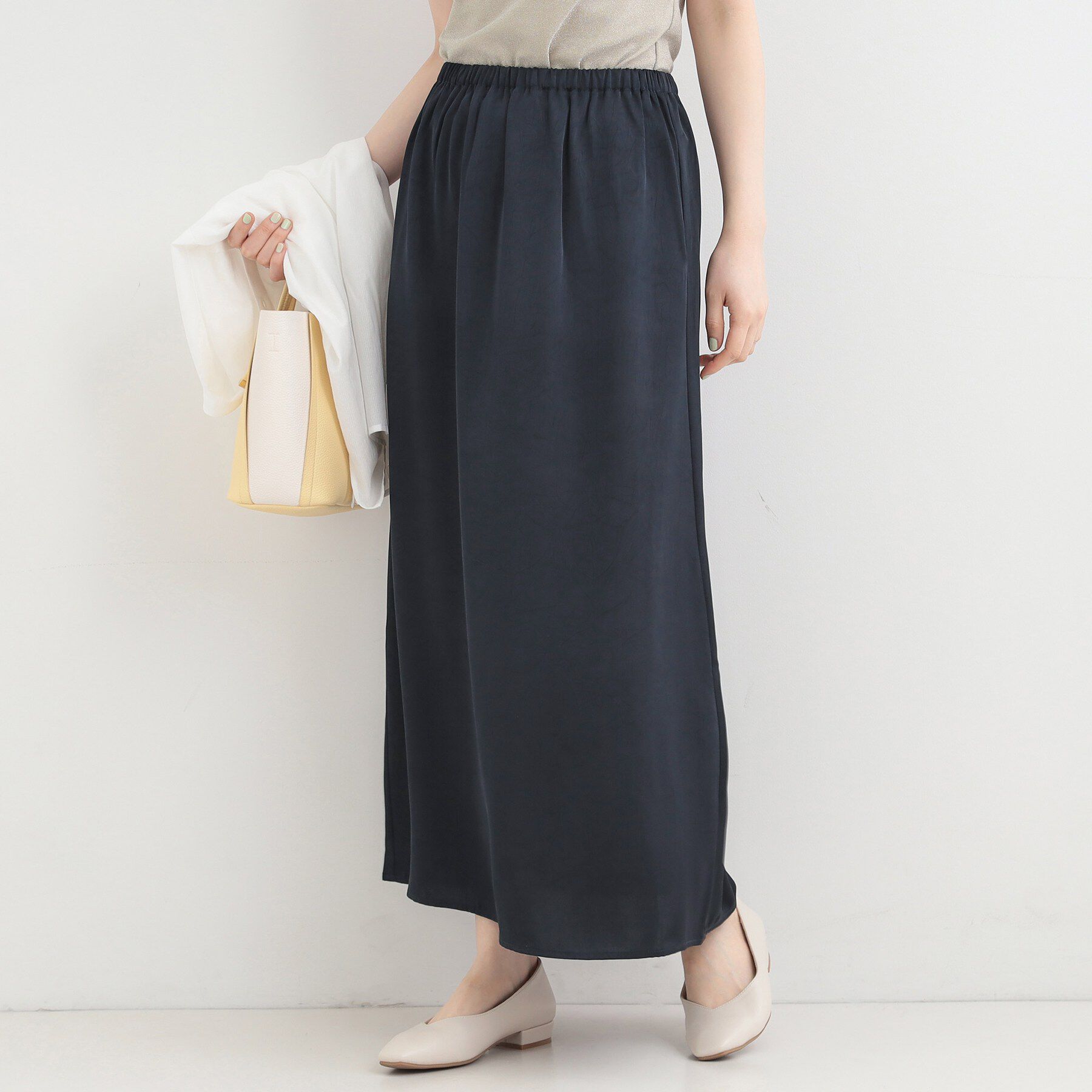 SHOO･LA･RUE「【洗濯機可】大人に嬉しい　上品サテンマーメイドスカート」|スカート|ネイビー(094)